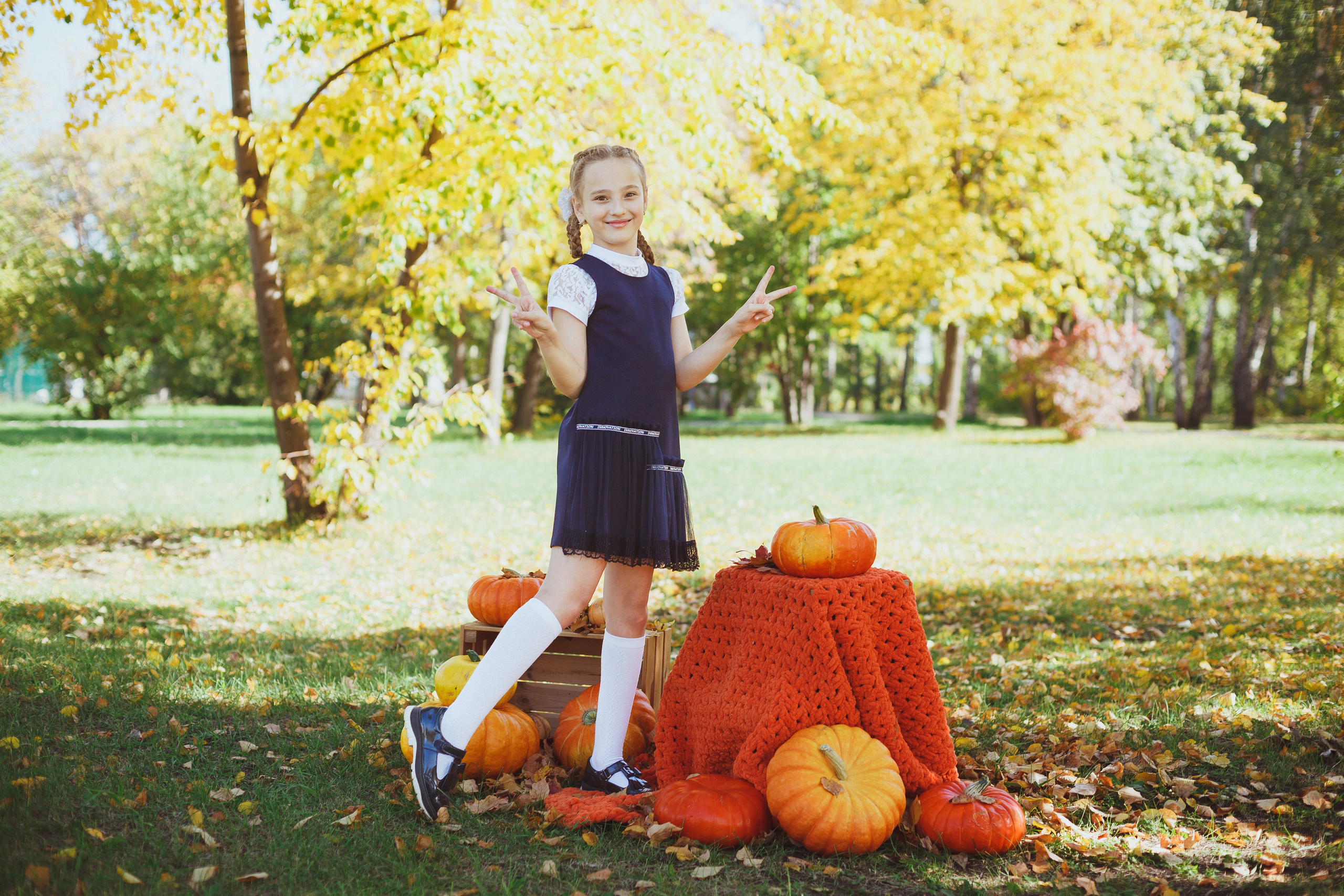 Школьная фотосессия на 31 августа. 1,2,3 сентября. Портреты детей 4-6 штук. Групповые общие 2-5 шт. Цена 450р. (1). Семейный и детский фотограф в Сухом Логу Ольга Кайгородова
