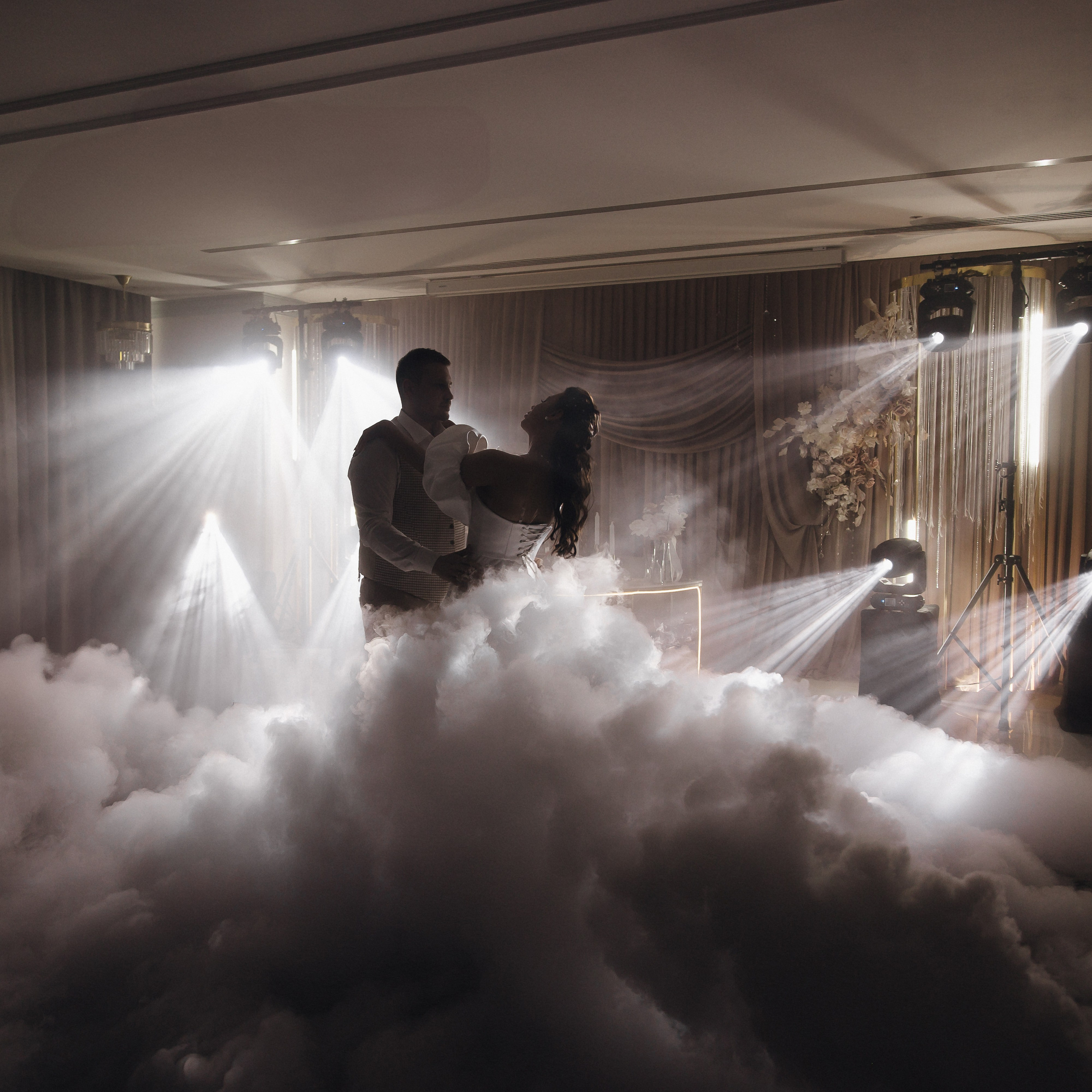 МАКСИМ И ЛИЗА, ЧЕЛСИТИ. Свадебный и индивидуальный фотограф в Челябинске Евгения Негодяева