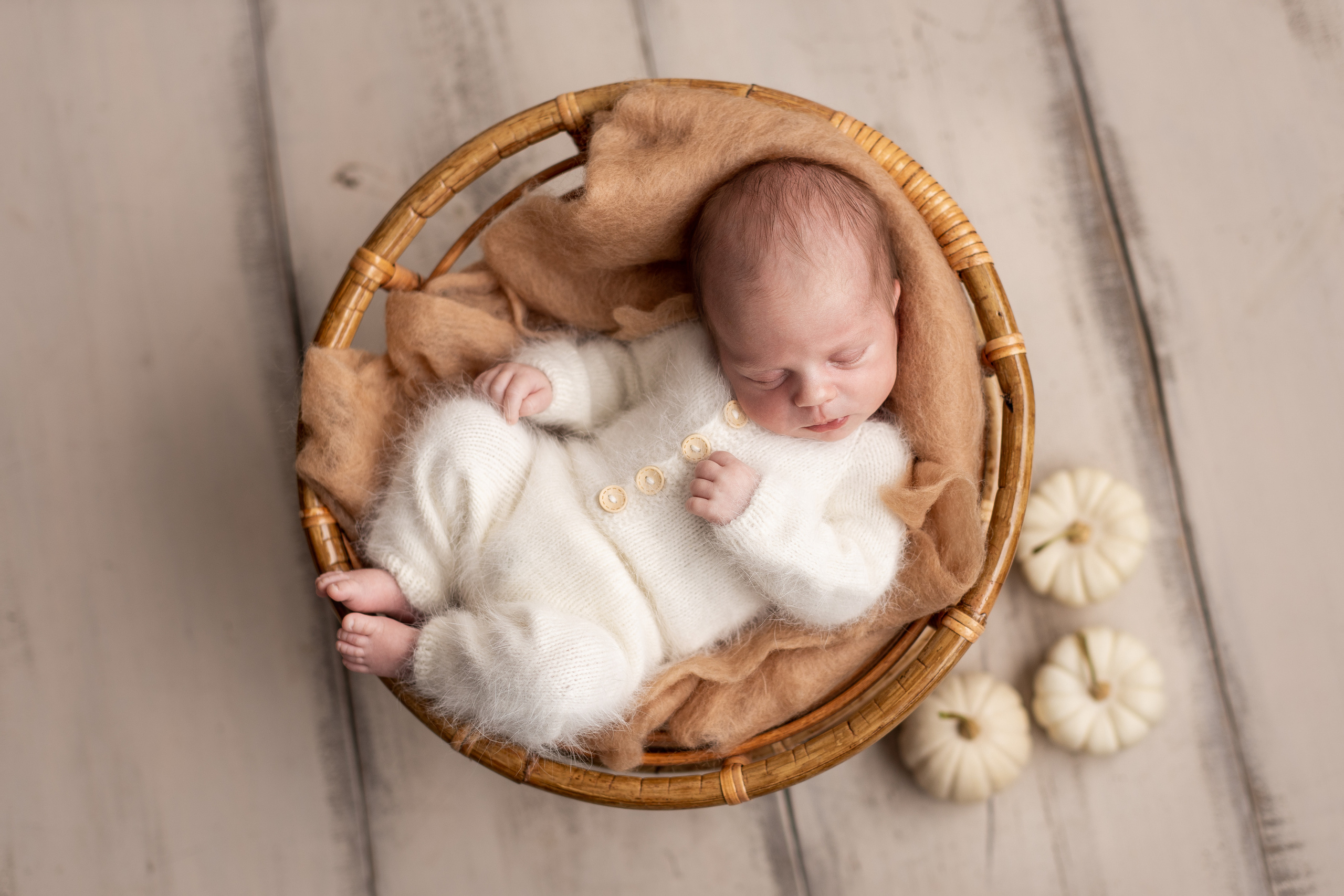 …мама с папой наконец-то впервые за две недели отдохнули :). Фотограф новорождённых в городе Щёлково и Москве Екатерина Фоменко