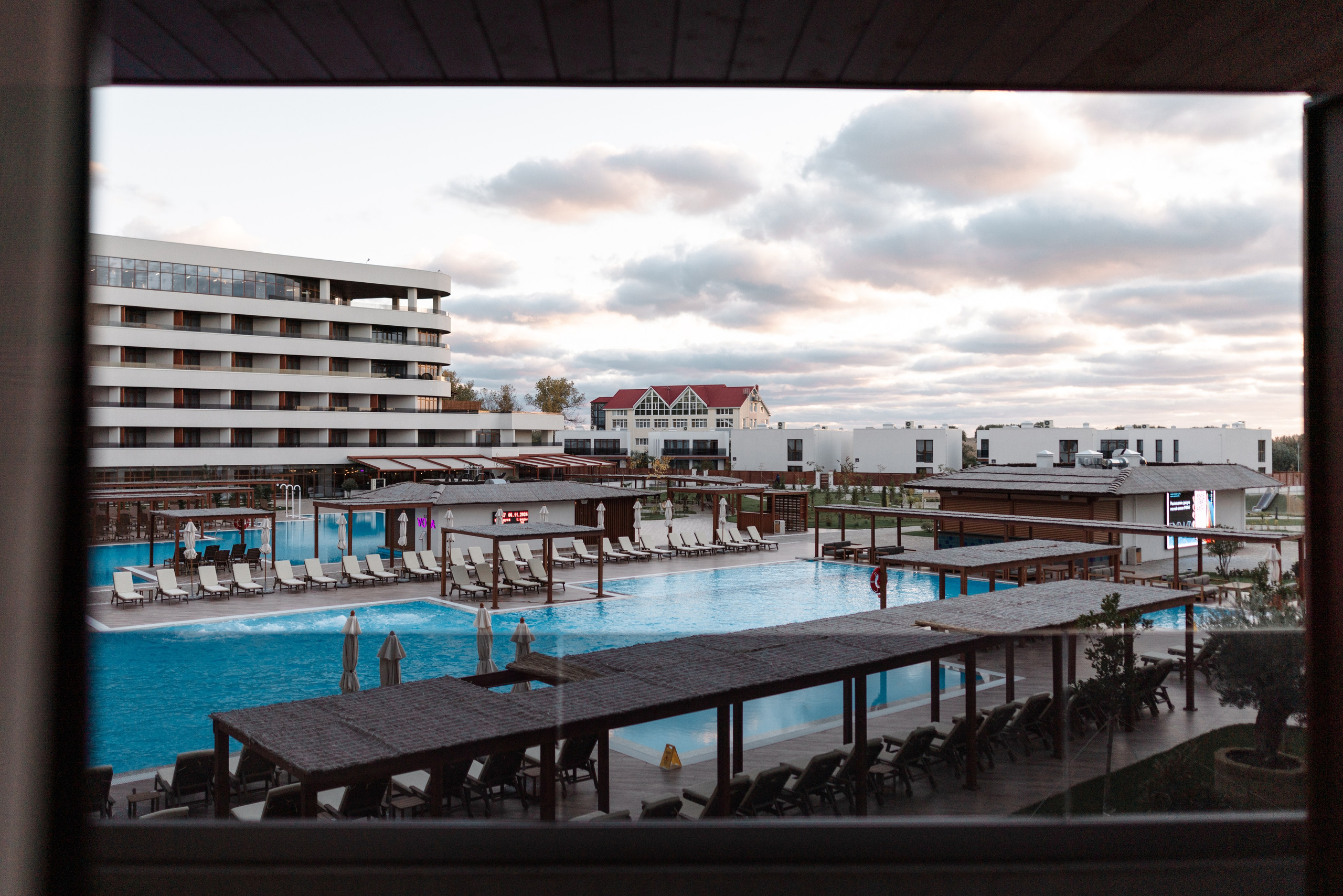 Аквазона для отеля FЮNF Luxury Resort & Spa. Фотограф Олег Сотник