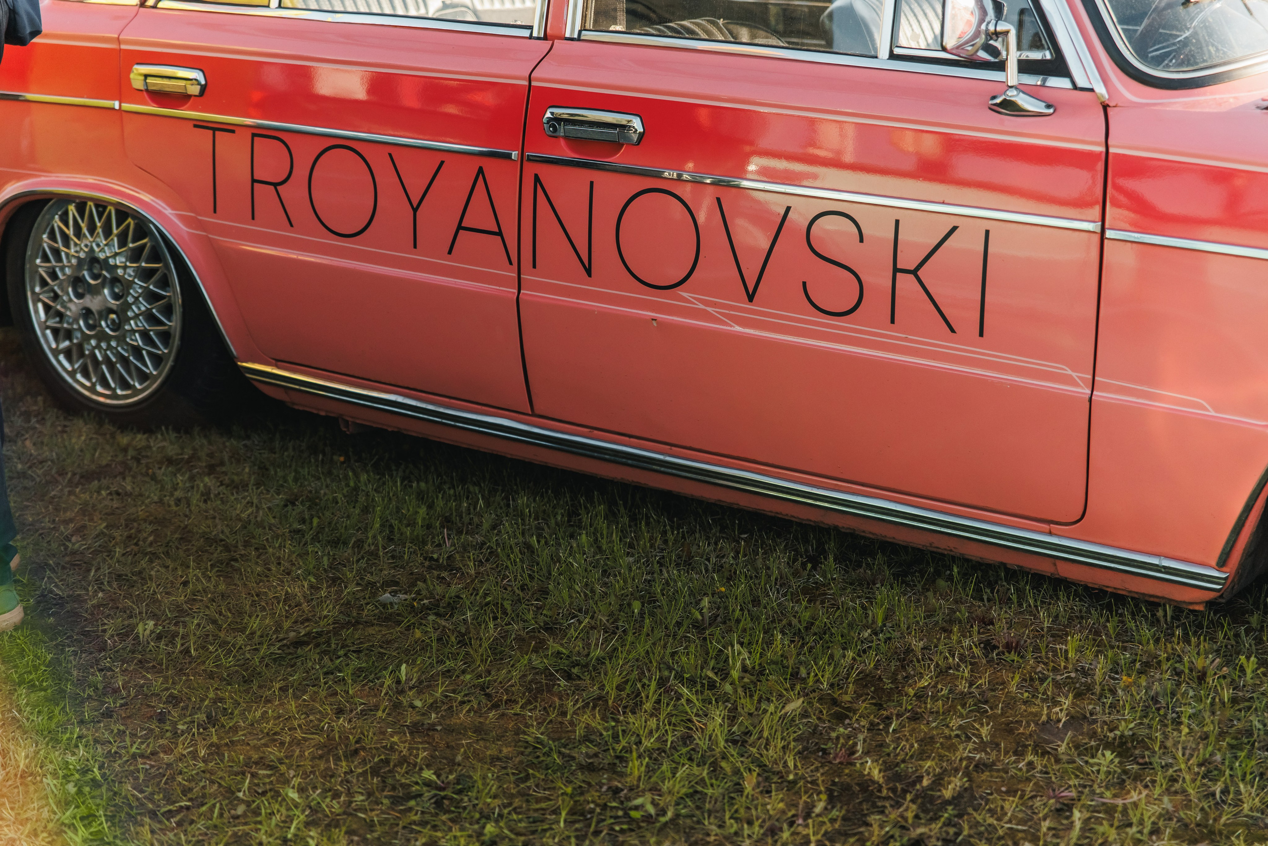 Выставка и дрифт машин. Репортажный фотограф. Москва. Алина Ланская