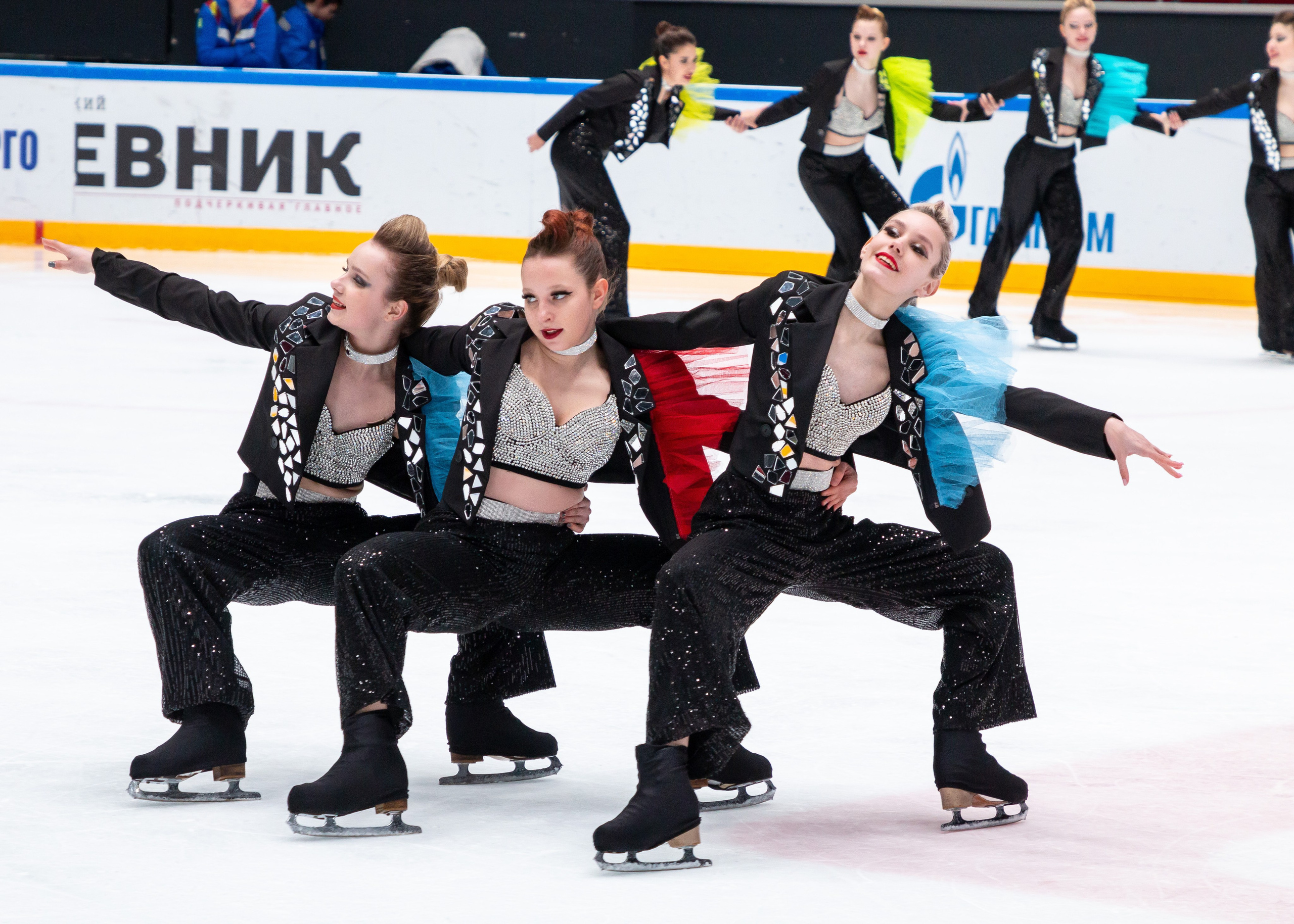 VII Ежегодный фестиваль массовых танцев на льду и фигурного катания «Петровский лёд» Санкт-Петербург 2024. Репортажный фотограф в Москве