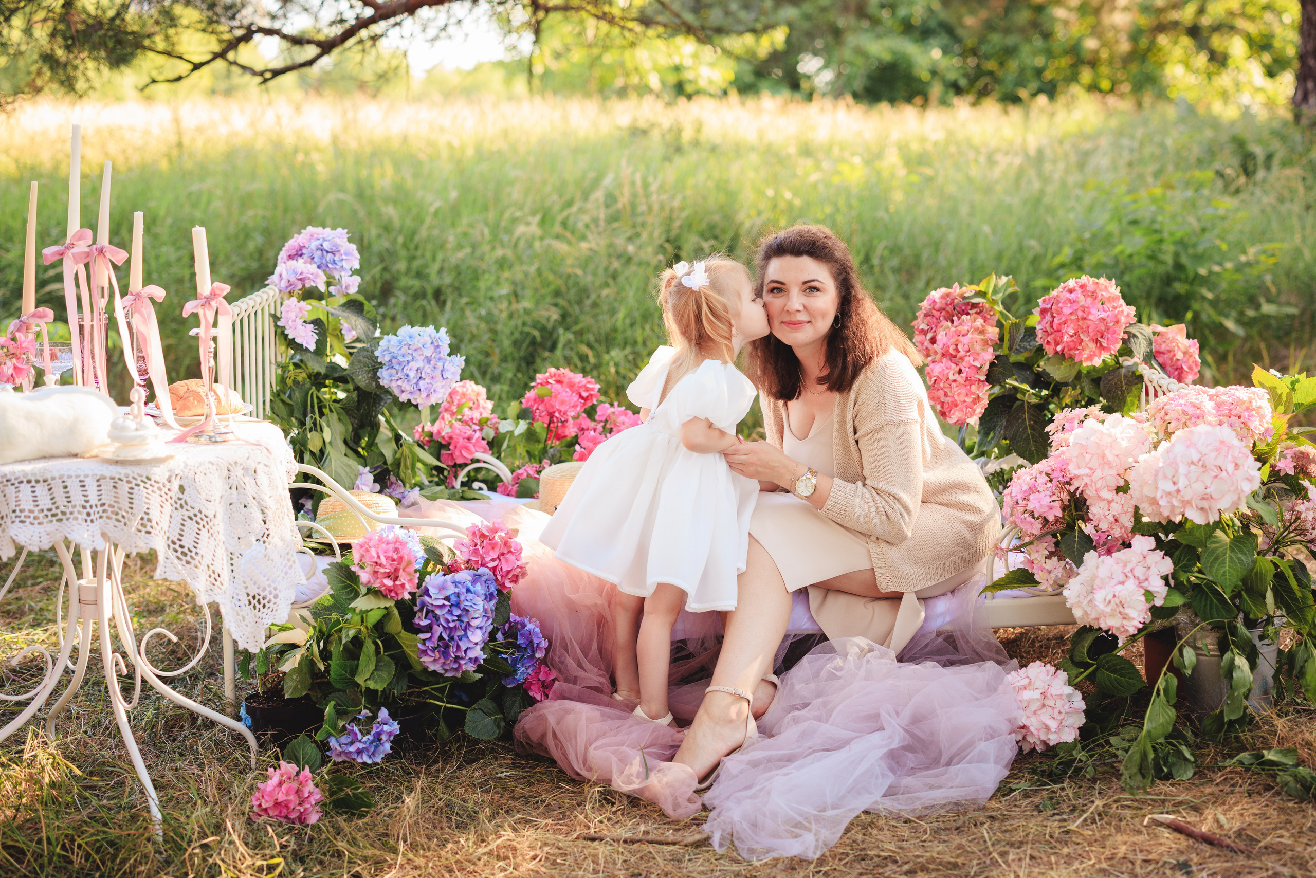 Цветочная кровать с кроликами. Семейный и детский фотограф в Краснодаре Анна Трашкова