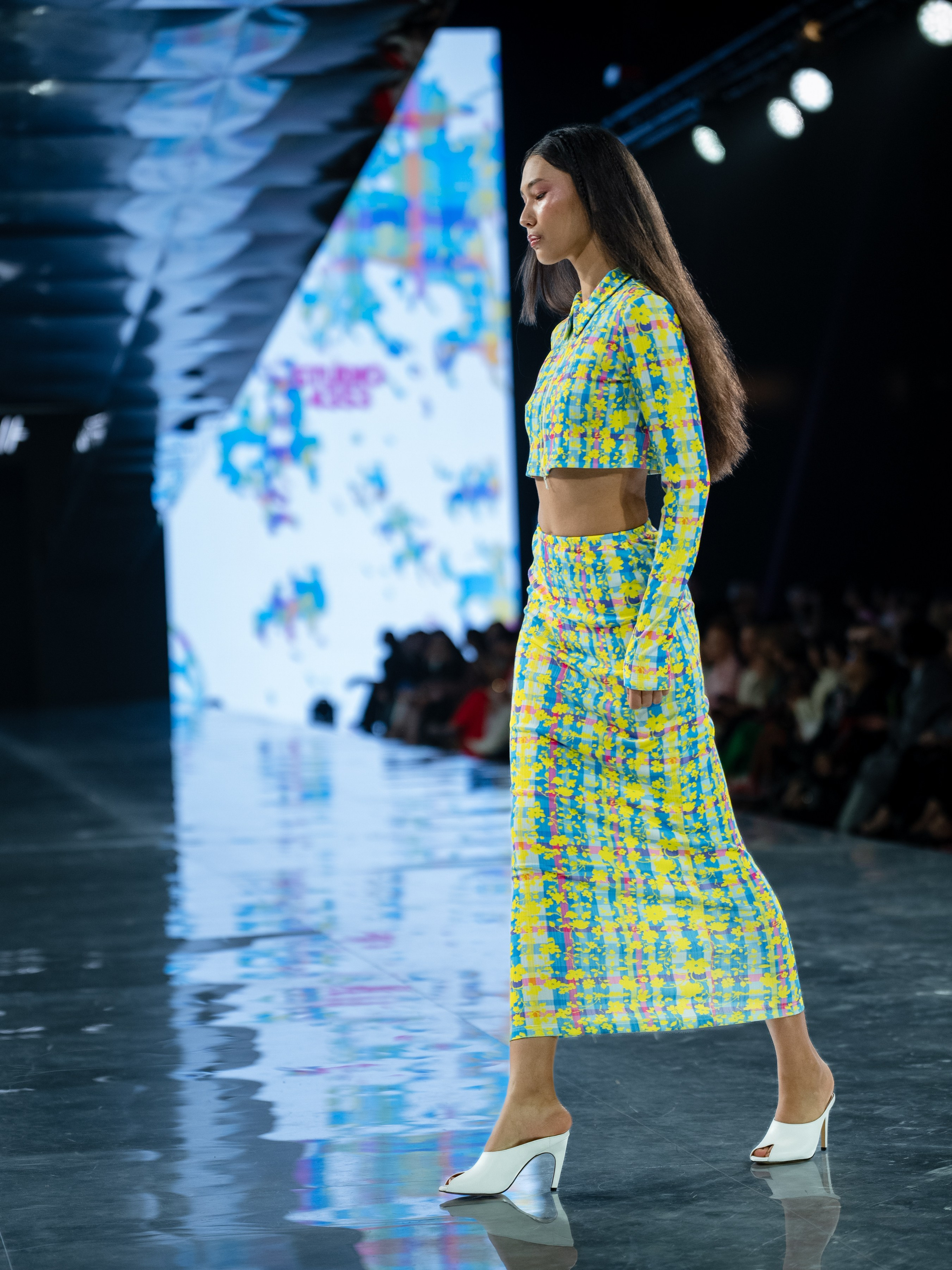 Visa Fashion Week Studio 4353. Сайт Алматинского НЮ АРТ, будуар и фэшн фотографа Дениса Карпенко