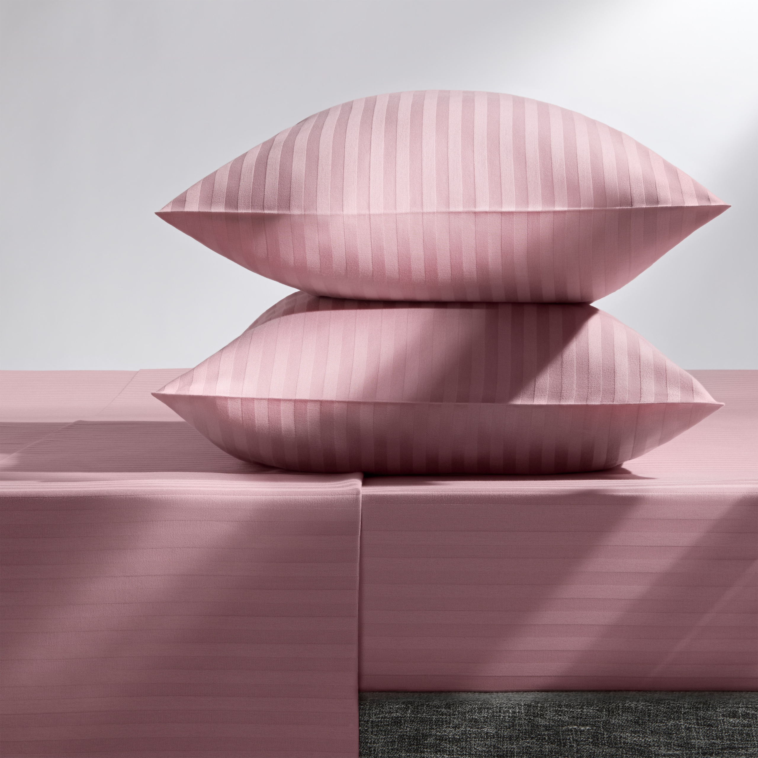 Постельное белье Pragma (страйп). Олег Дмитриев