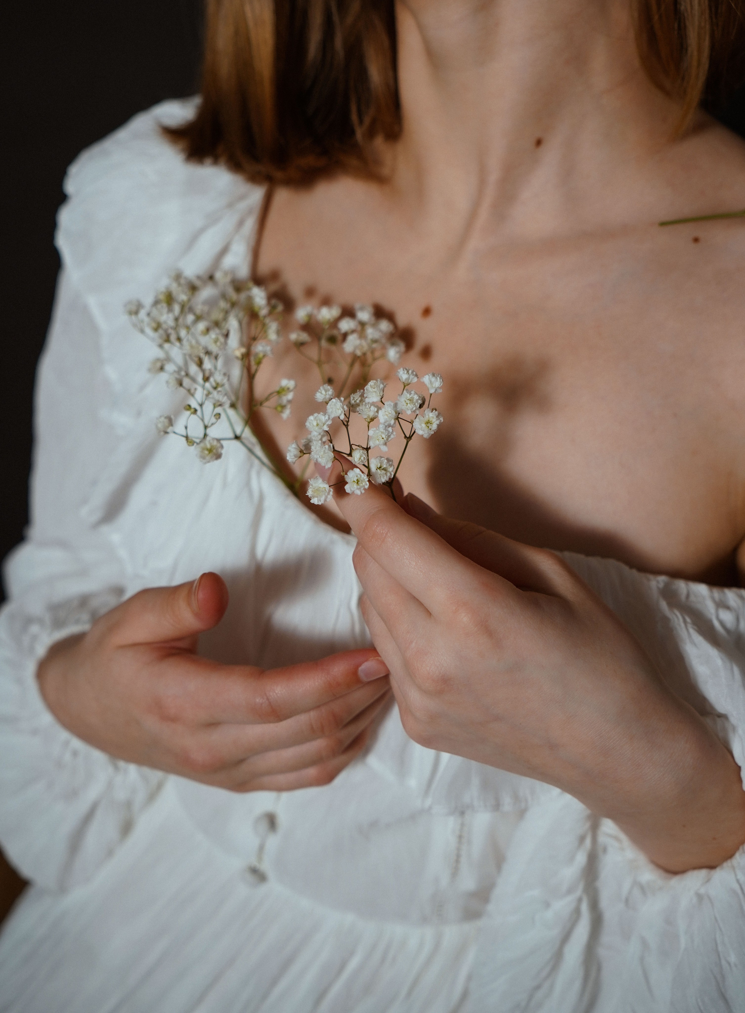 Портретная фотосессия в студии с цветами для Анны в Санкт-Петербург. Светлана Гопанюк. Портретный фотограф. Санкт-Петербург. СПб