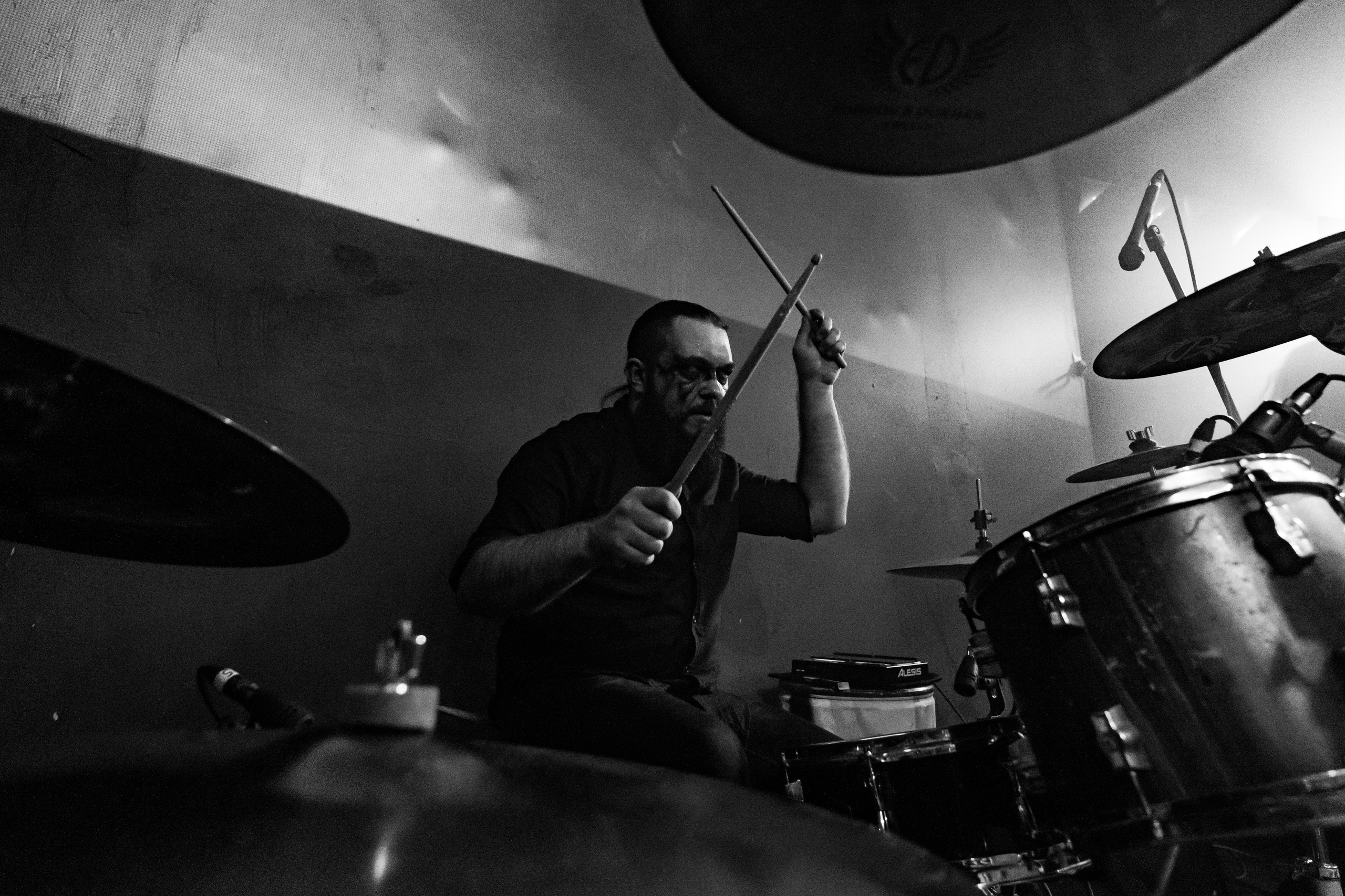 Inside the Rain|Ласточка. Концертный и репортажный фотограф в Санкт-Петербурге Слава Пахомов