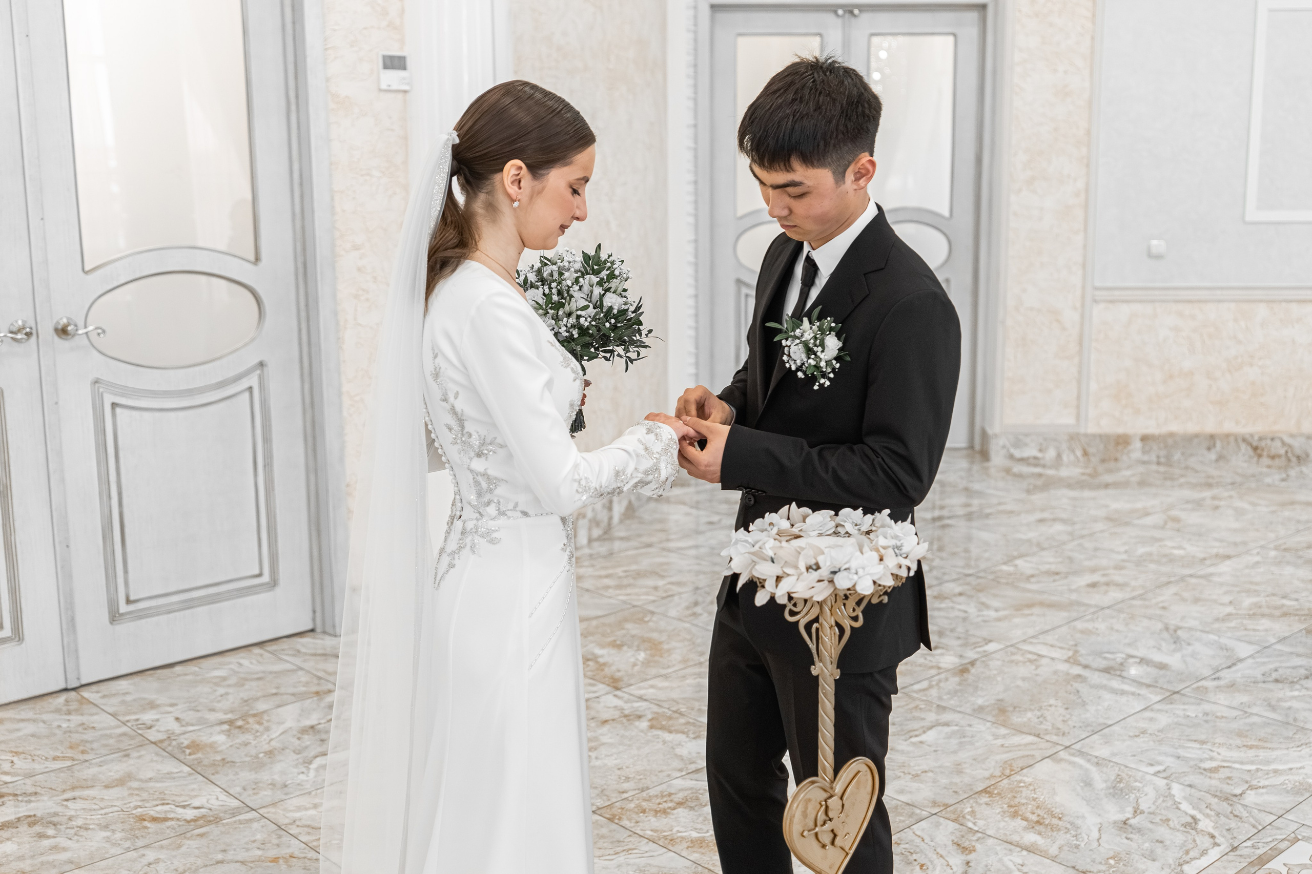 Артём и Лера 2025.12.25. Фотограф на Камчатке Анна Моргачёва. Семейные и детские съёмки