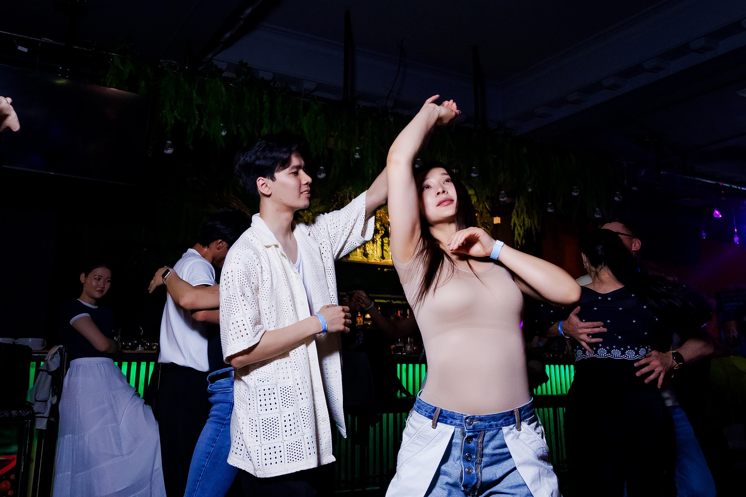 Bachata Party Hola Dance. Репортажный фотограф в Алматы Каюпов Сержан
