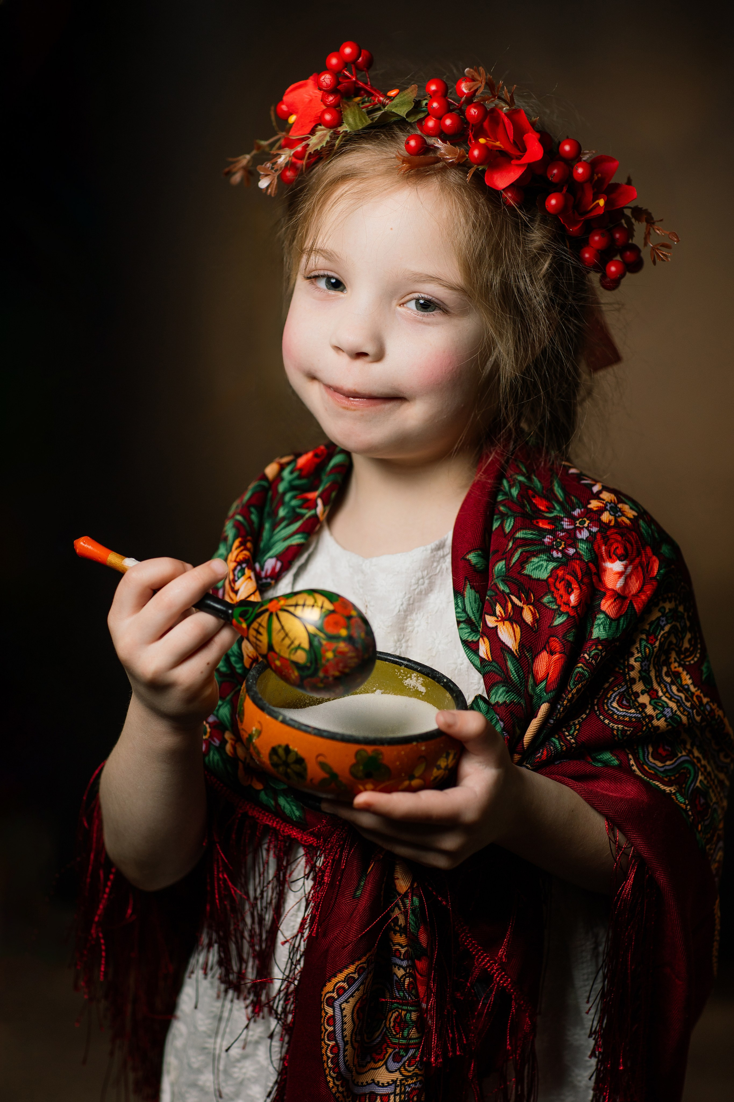 Детский художественный портрет «Масленица». Семейный фотограф Толстикова Кристина