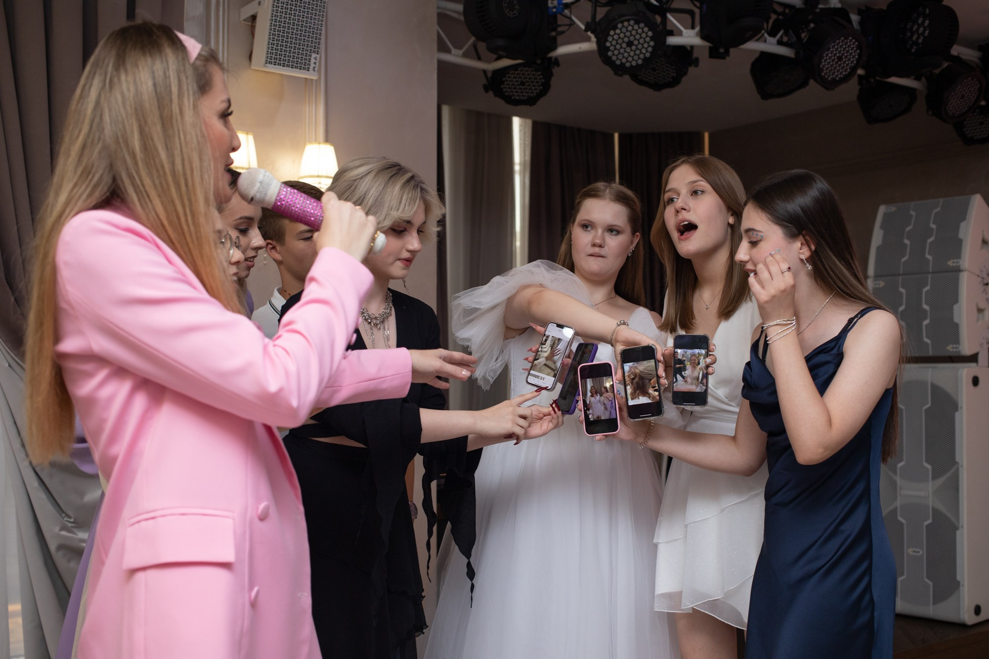 Выпускной 9-й класс. Репортажный, промышленный и маркетплейс-фотограф Дмитрий Чернат