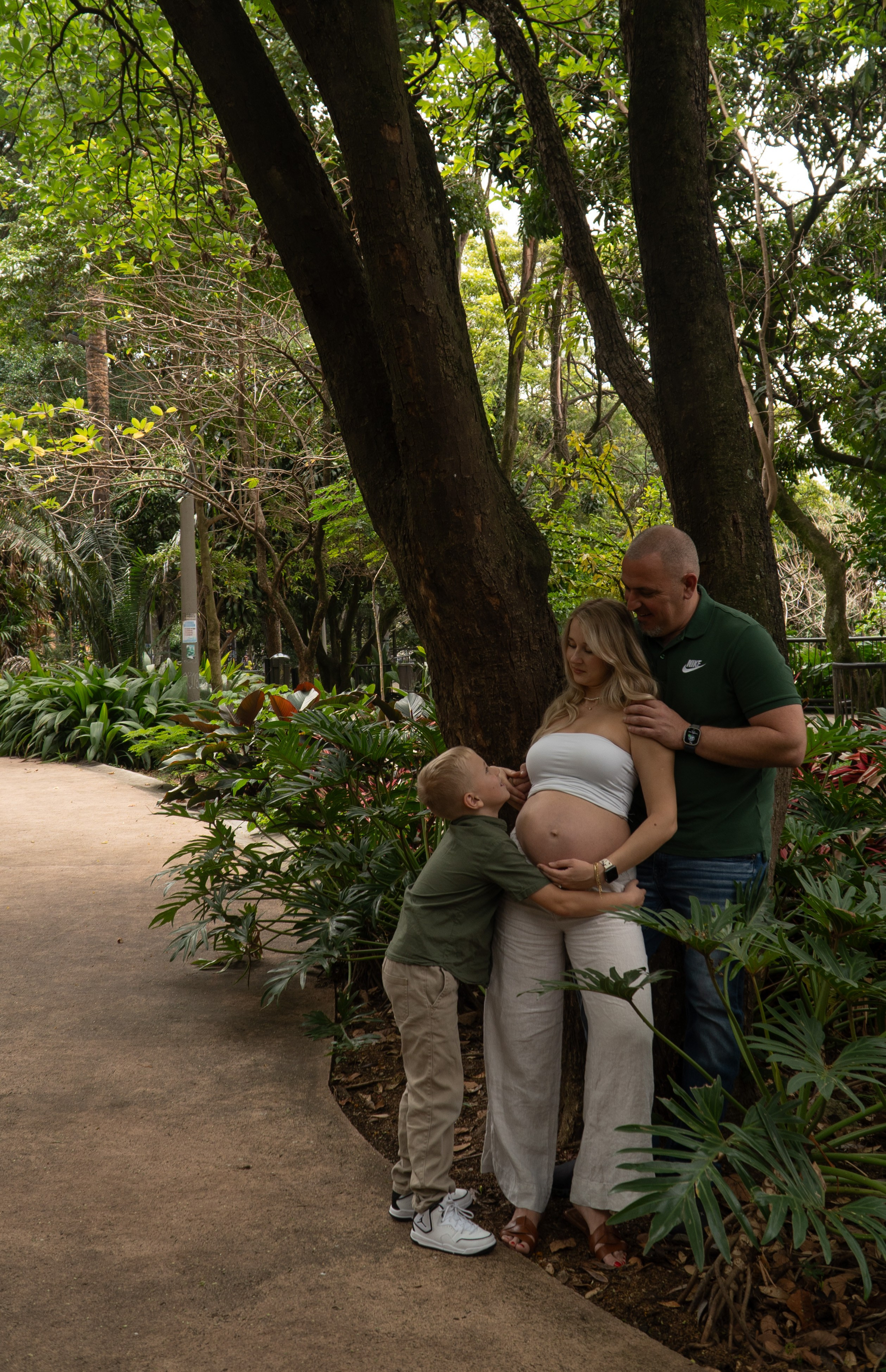 Sasha y «la familia / and the family». Wedding Photographer in Barcelona and Medellin