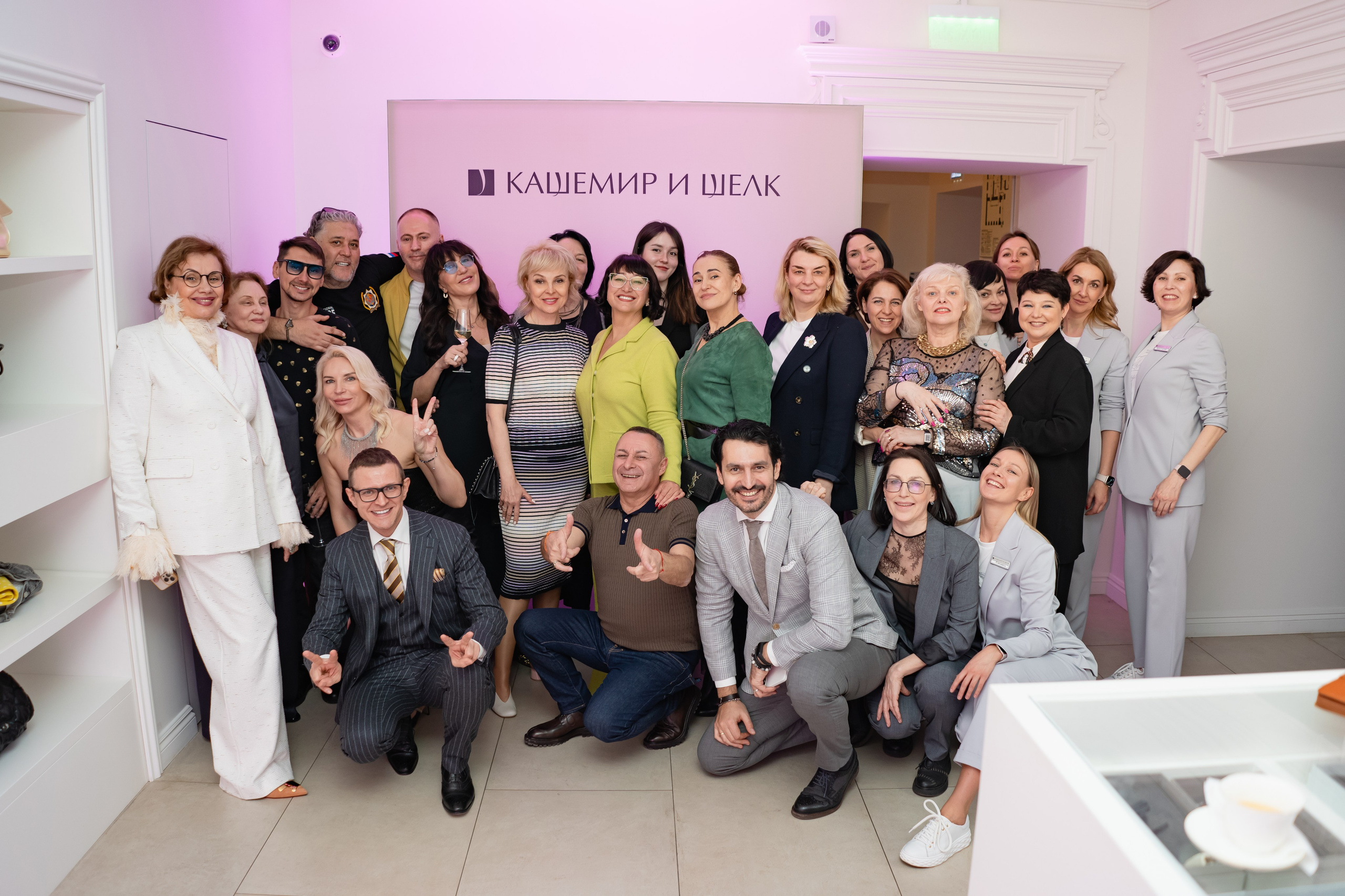 Модельный показ. Занимаюсь профессиональной фотографией и живу рядом с Байкалом. Работаю в разных жанрах