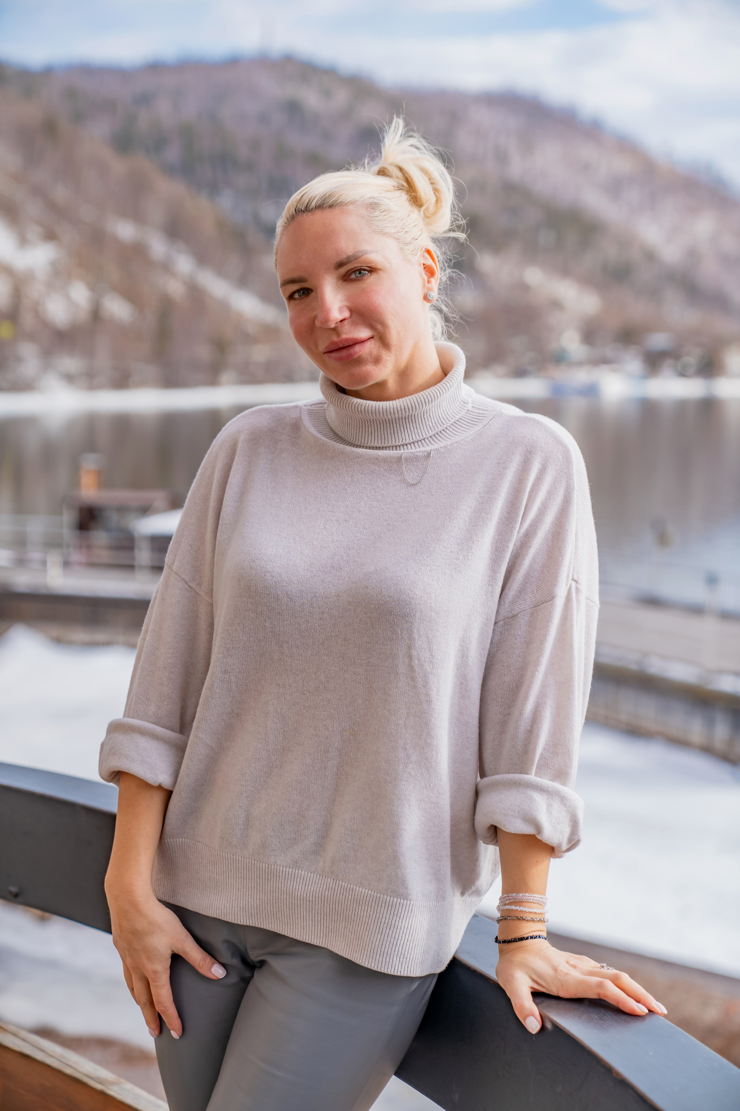 Байкал. Листвянка. Прогулка на Хивусах. Занимаюсь профессиональной фотографией и живу рядом с Байкалом. Работаю в разных жанрах