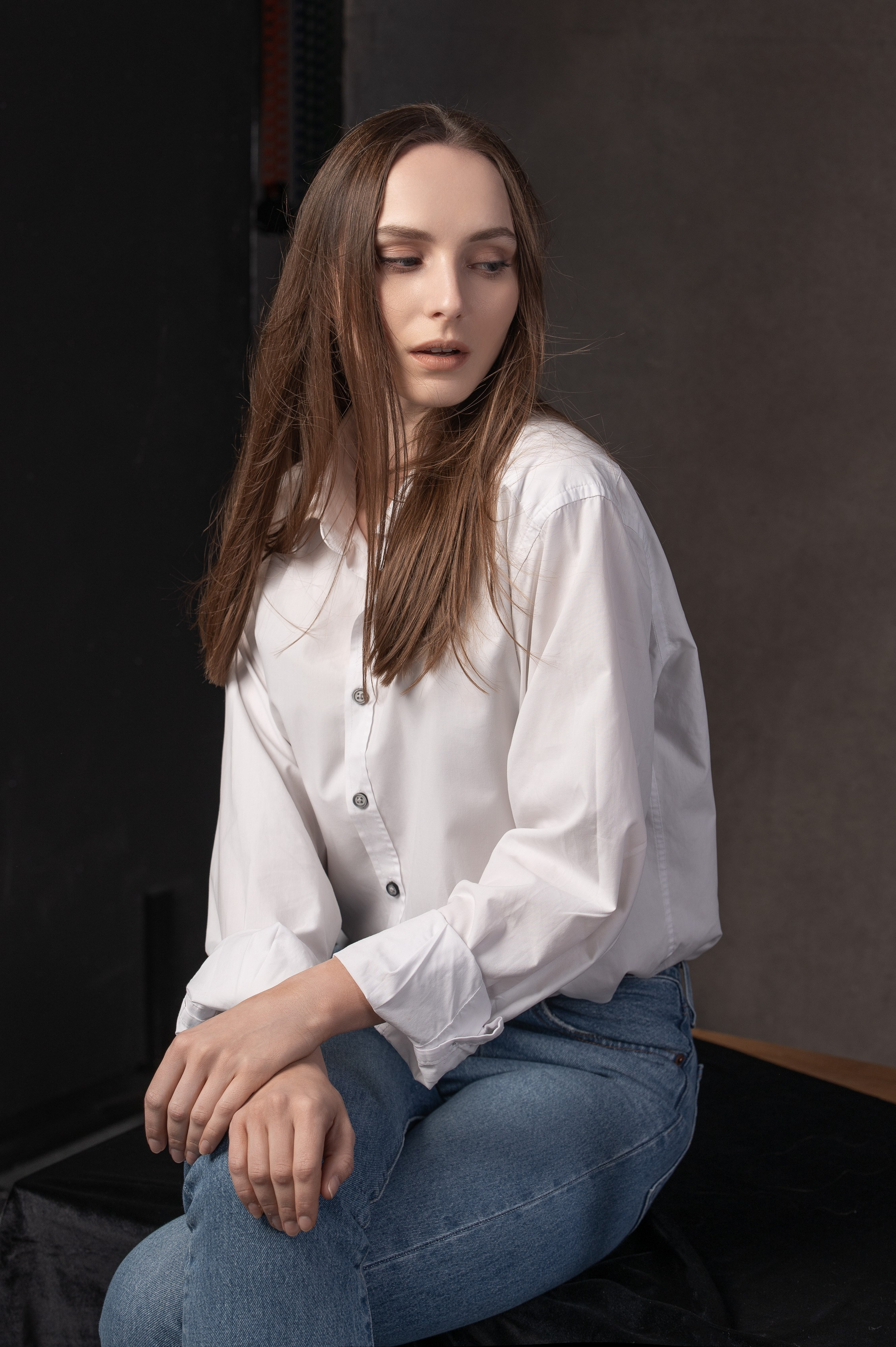 Anya in studio. Portrait photographer in Minsk Slava Potalakh