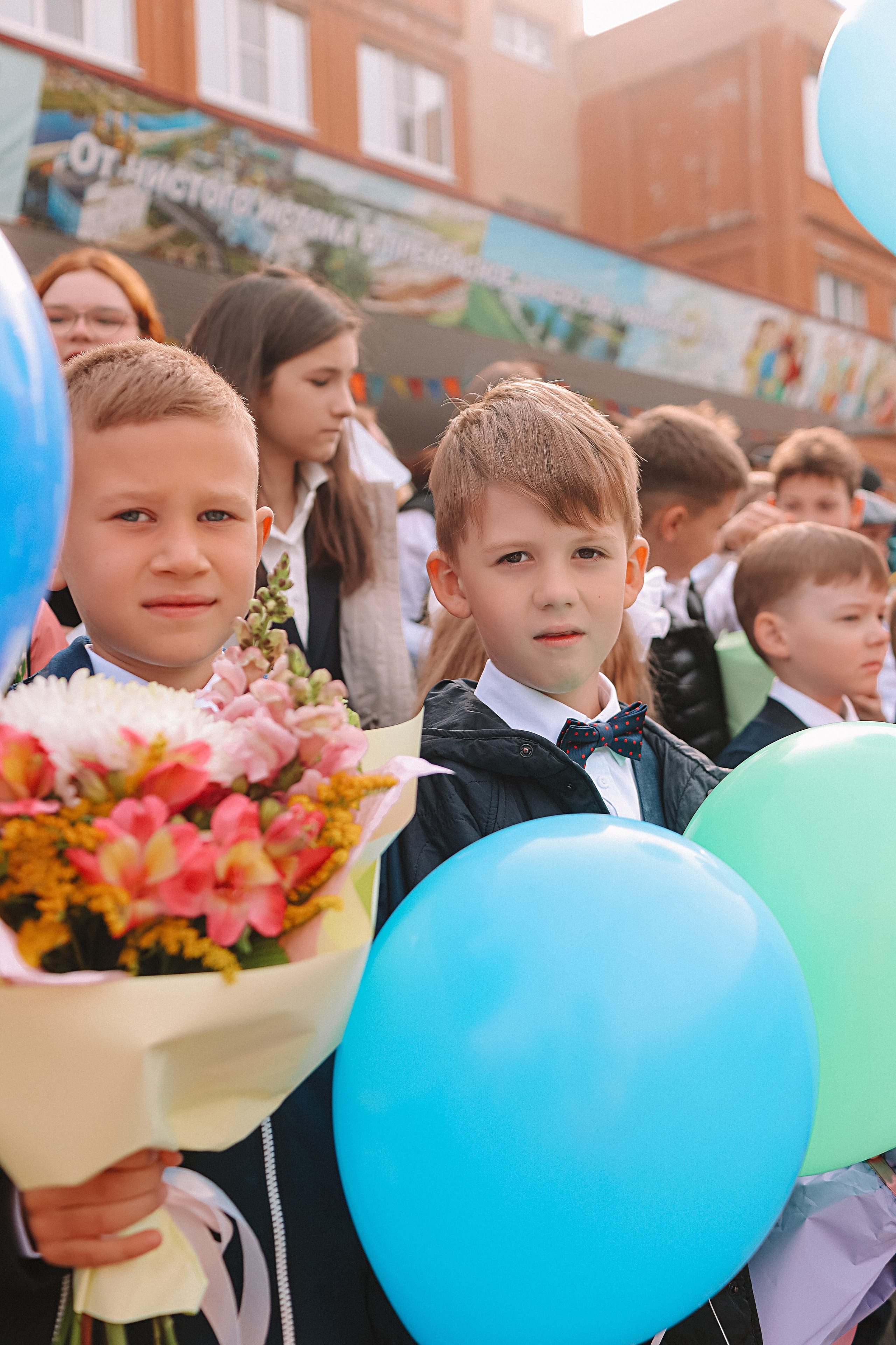 1 сентября линейка+кл час+портреты. Семейный фотограф Тюмень, фотограф на роды Салмина Мария