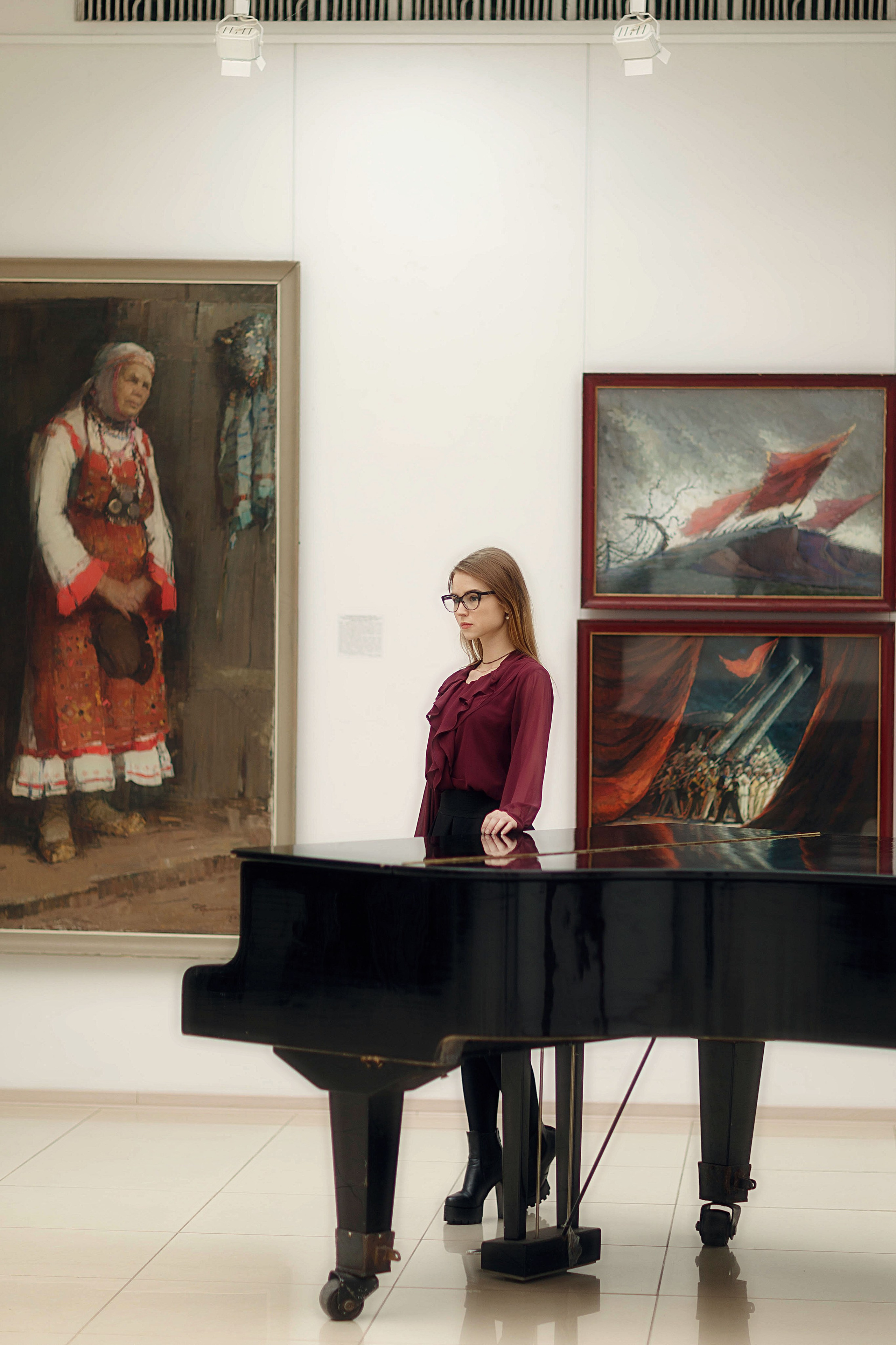 Фотосессия с Машей в Чувашском художественном музее. Портретный и репортажный фотограф в Чебоксарах Андриян Чаркин