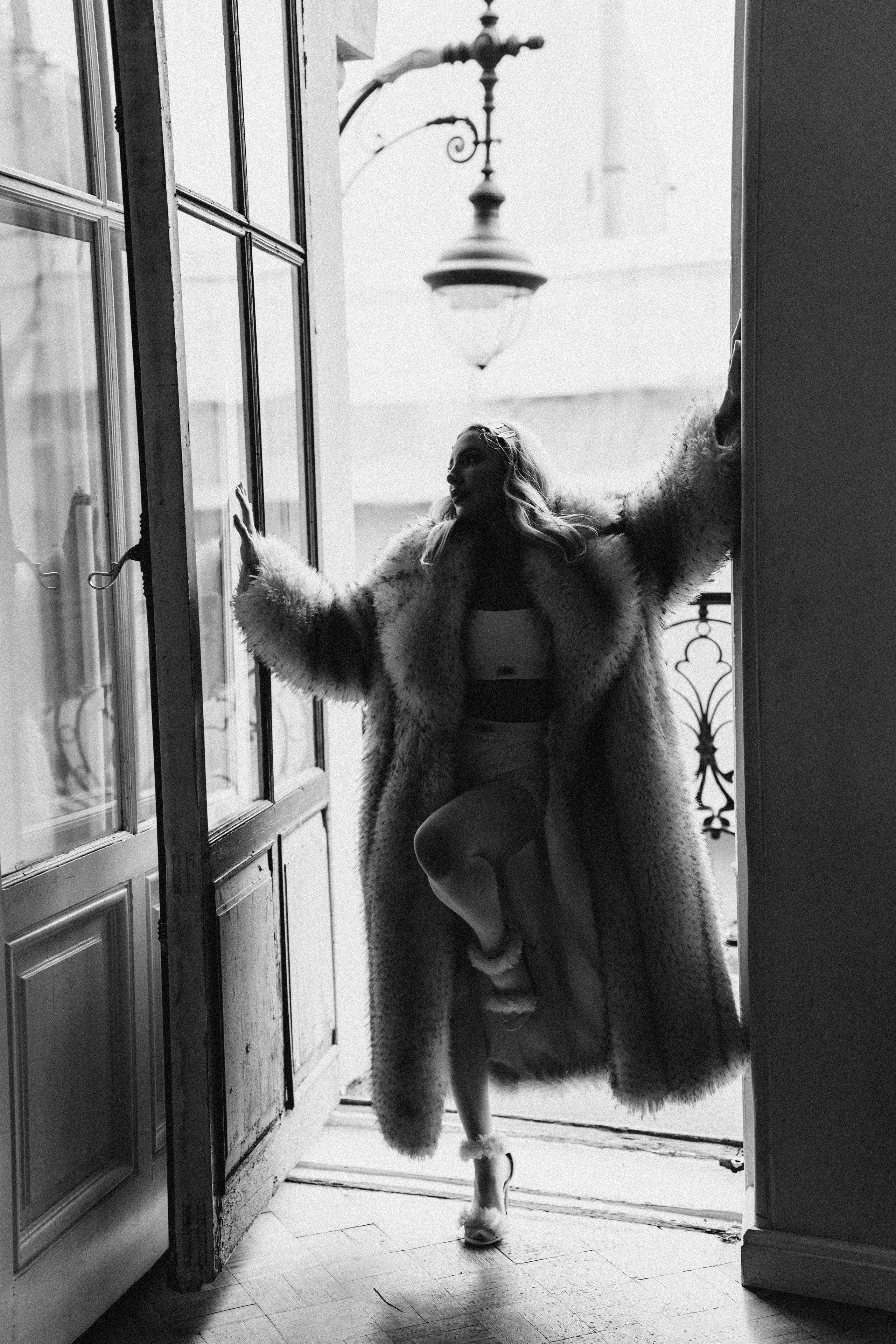 МИНИМАЛИЗМ В СТУДИИ НА ЧЕРНЫШЕВСКОЙ В СТУДИИ С БАЛКОНОМ. Профессиональный фотограф, Санкт-Петербург — Виктория Богомолова