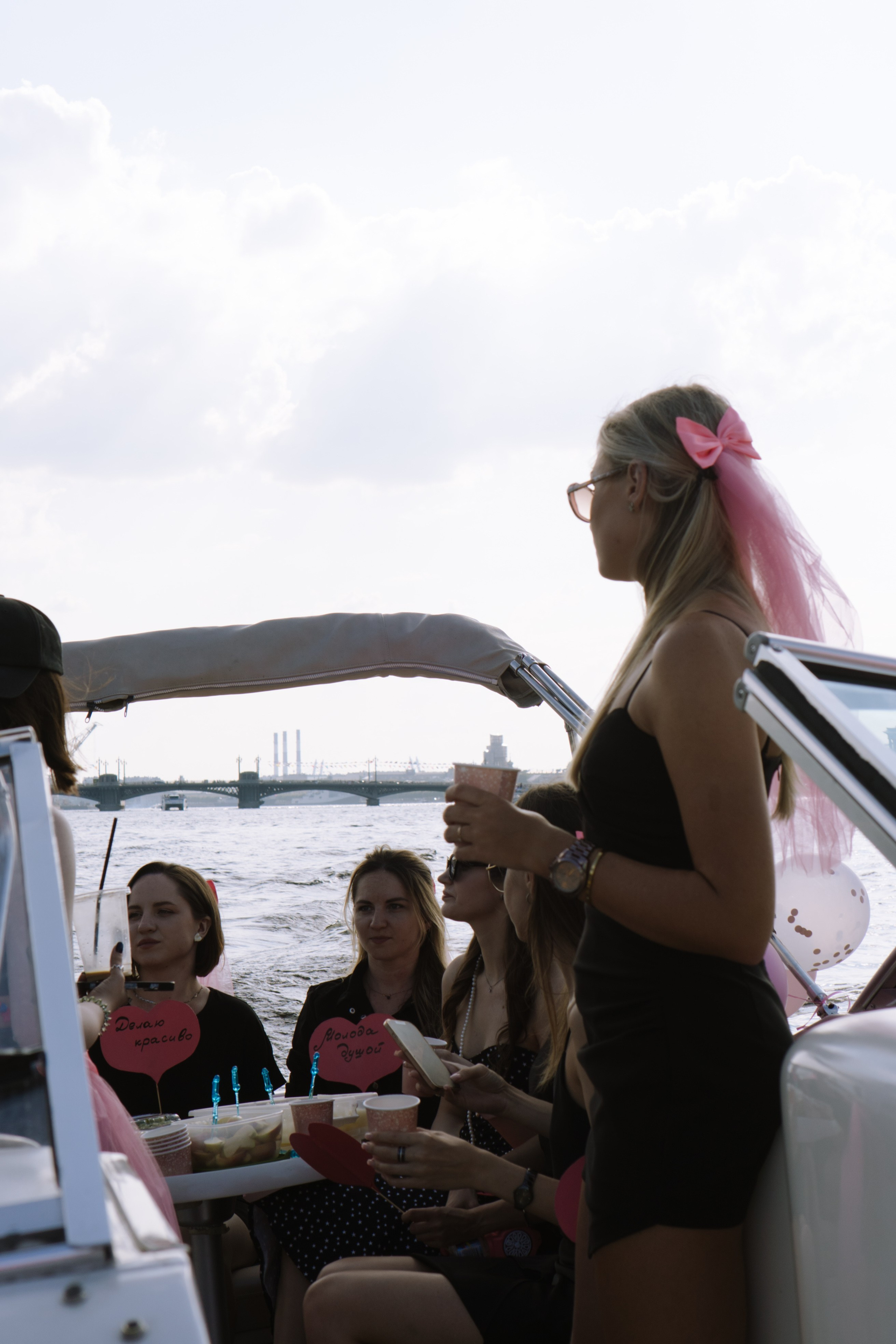 ДЕВИЧНИК НА КАТЕРЕ. Профессиональный фотограф, Санкт-Петербург — Виктория Богомолова