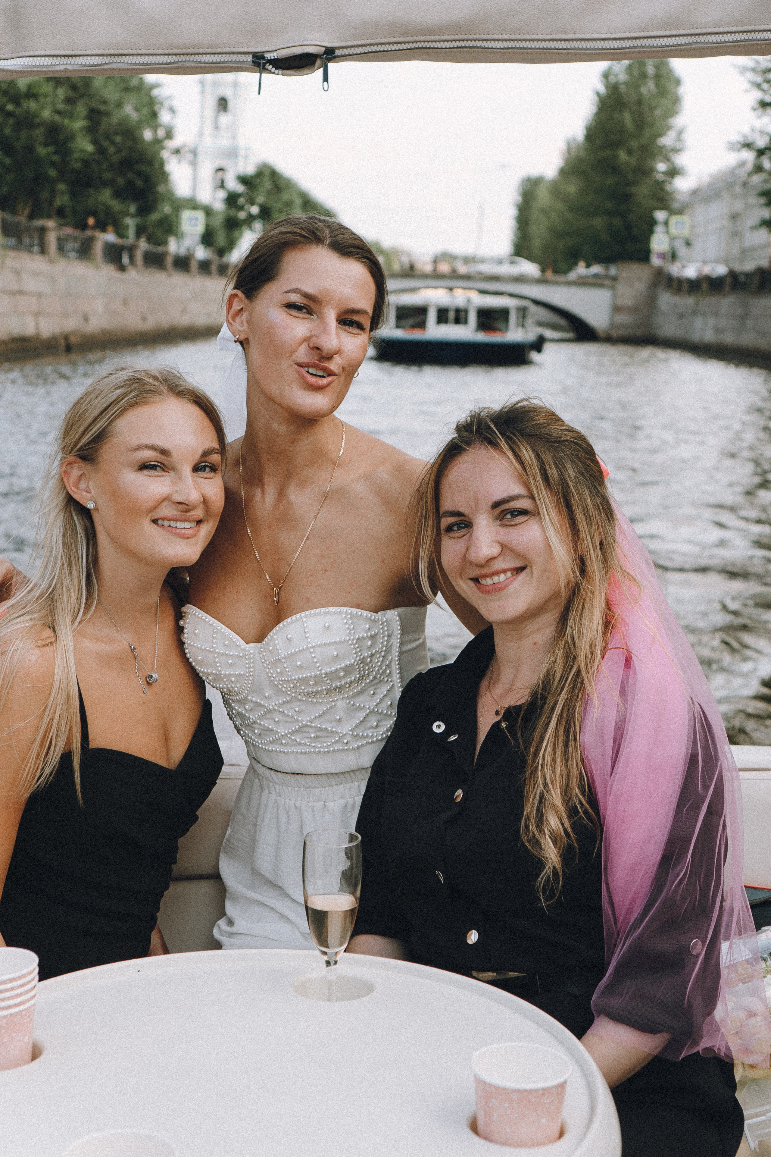 ДЕВИЧНИК НА КАТЕРЕ. Профессиональный фотограф, Санкт-Петербург — Виктория Богомолова