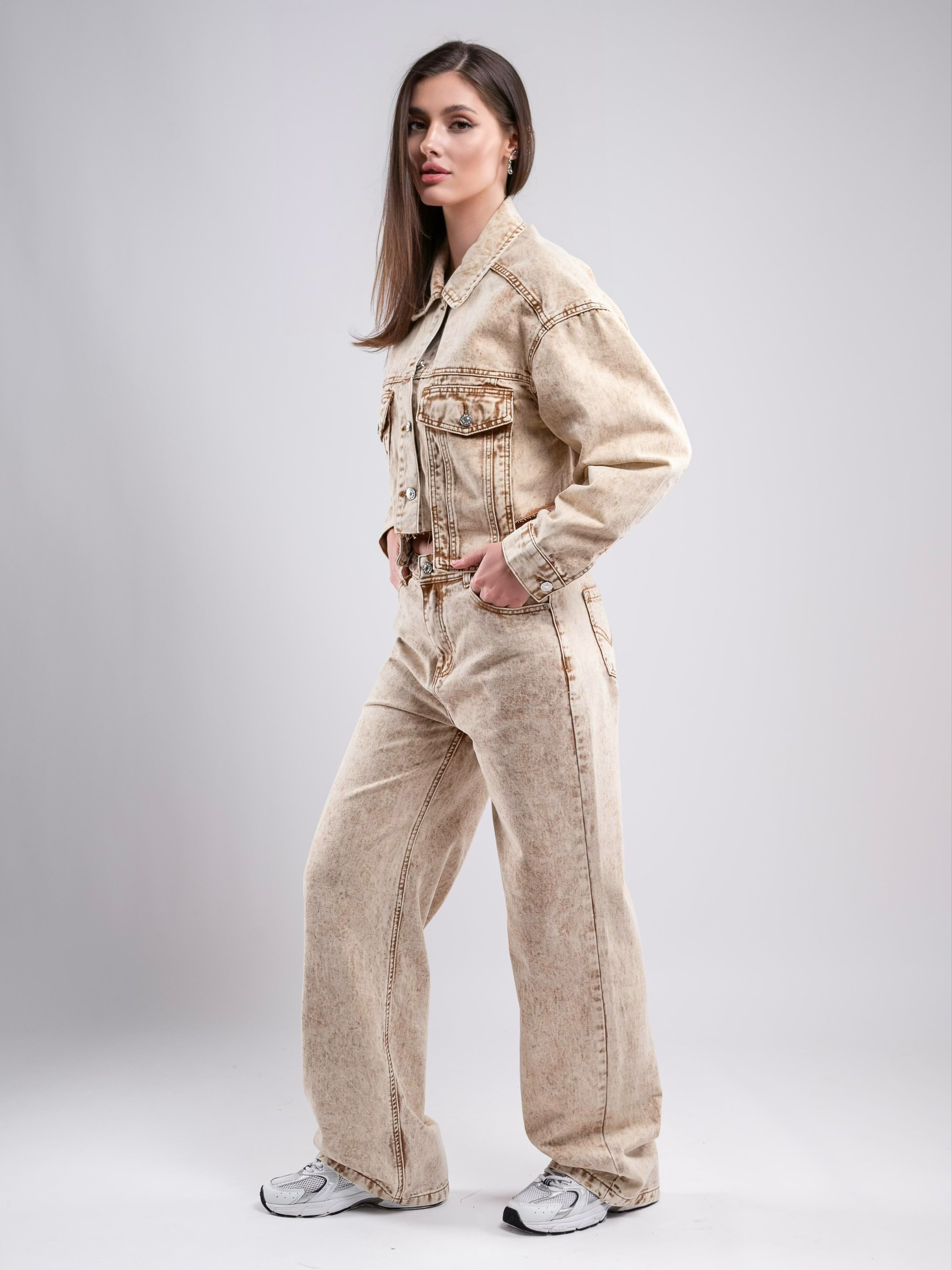 Джинсовые костюмы две модели. Предметный фотограф, фото для маркетплейсов Пятигорск, КМВ