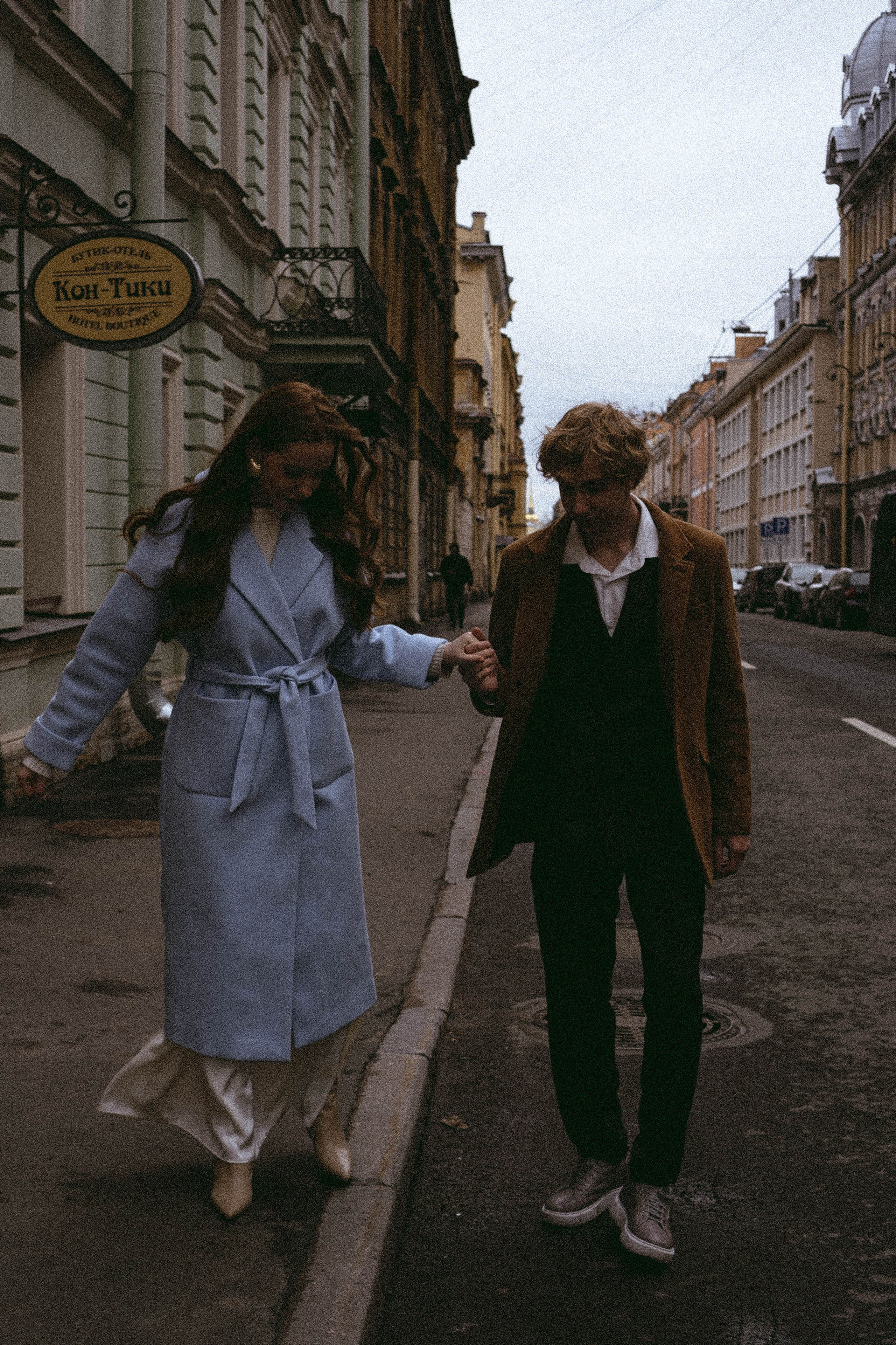 СВАДЕБНАЯ СЬЕМКА В ОТЕЛЕ. СБОРЫ ЖЕНИХА И НЕВЕСТЫ И ТАКЖЕ ТОР И ПОДГОТОВКА К ПРОГУЛКЕ И ПРОГУЛКА ПО ПЕТРОГРАДКЕ. Профессиональный фотограф, Санкт-Петербург — Виктория Богомолова