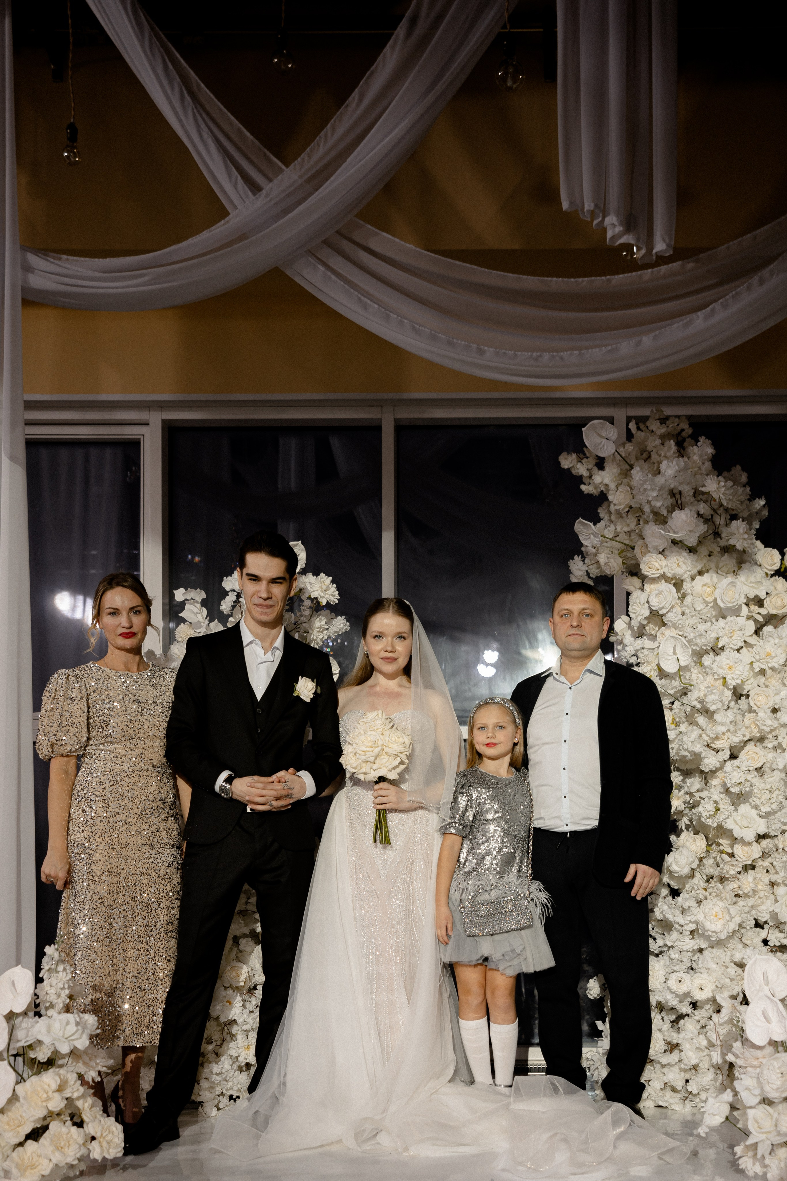 СВАДЕБНАЯ СЬЕМКА СБОРОВ В ОТЕЛЕ И ВЫЕЗД НА ЦЕРЕМОНИЮ (СНЯТО В СИБИРЕ В НИЖНЕВАРТОВСКЕ). Профессиональный фотограф, Санкт-Петербург — Виктория Богомолова