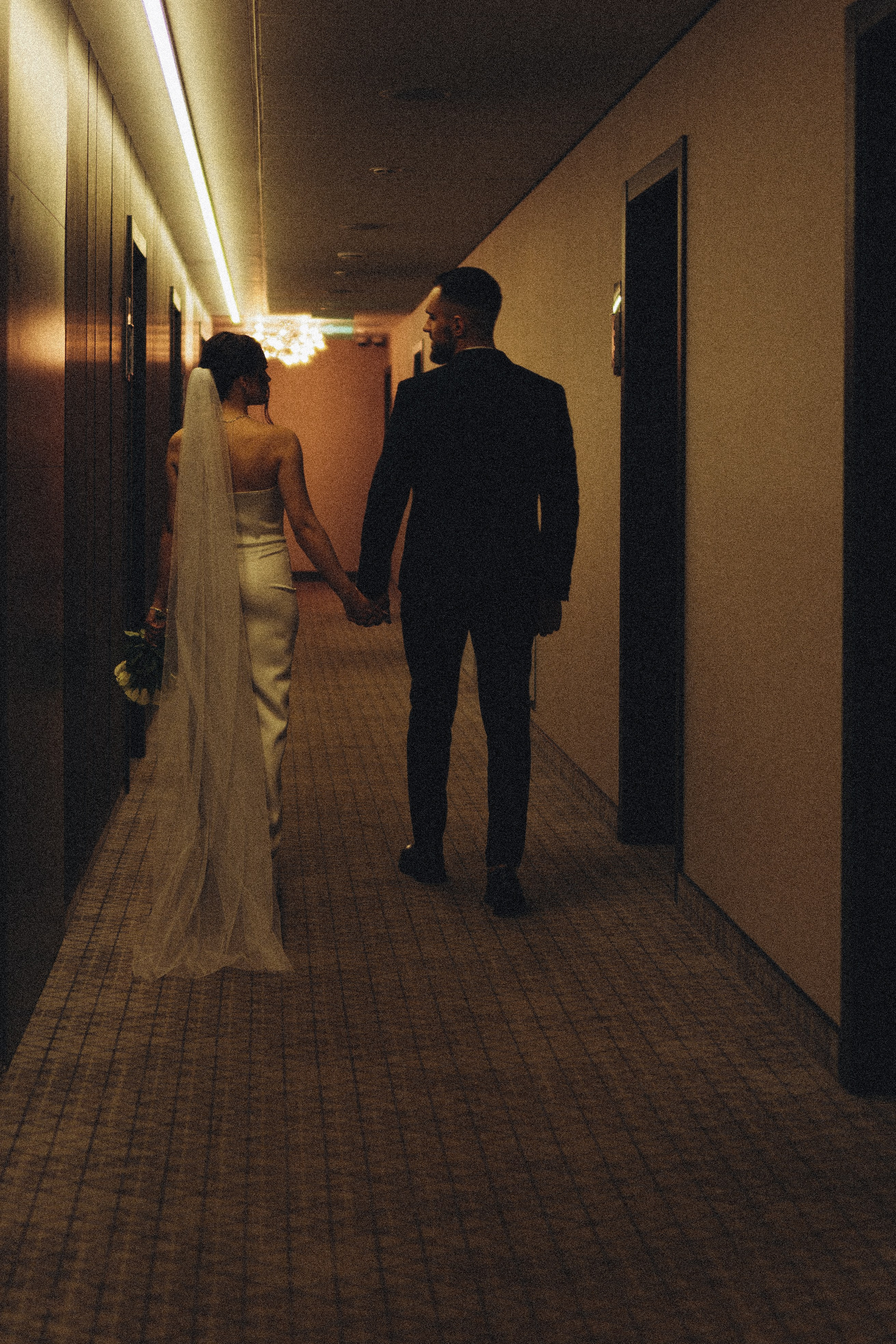 СВАДЕБНАЯ СЬЕМКА СБОРОВ ЖЕНИХА И НЕВЕСТЫ В ОТЕЛЕ И ТАКЖЕ ФОТОСЕССИИЯ В ОТЕЛЕЕ МЕГАПОЛИС БРЯНСК. Профессиональный фотограф, Санкт-Петербург — Виктория Богомолова