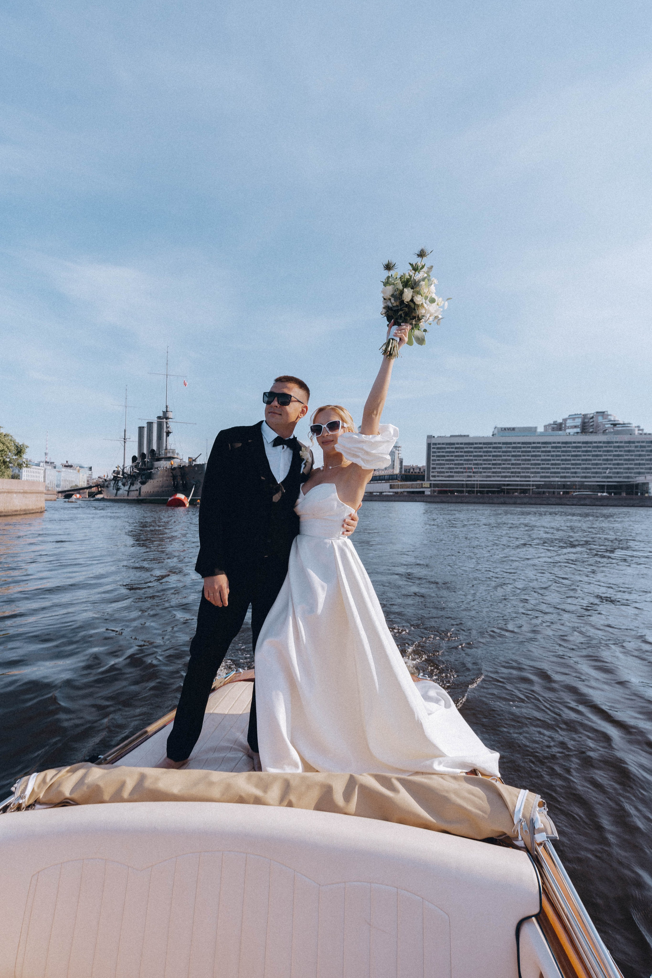 СВАДЕНБНАЯ СЬЕМКА НА КАТЕРЕ ПО КАНАЛАМ САНКТ-ПЕТЕРБУРГА И В АКВАТОРИИ НЕВЫ. Профессиональный фотограф, Санкт-Петербург — Виктория Богомолова