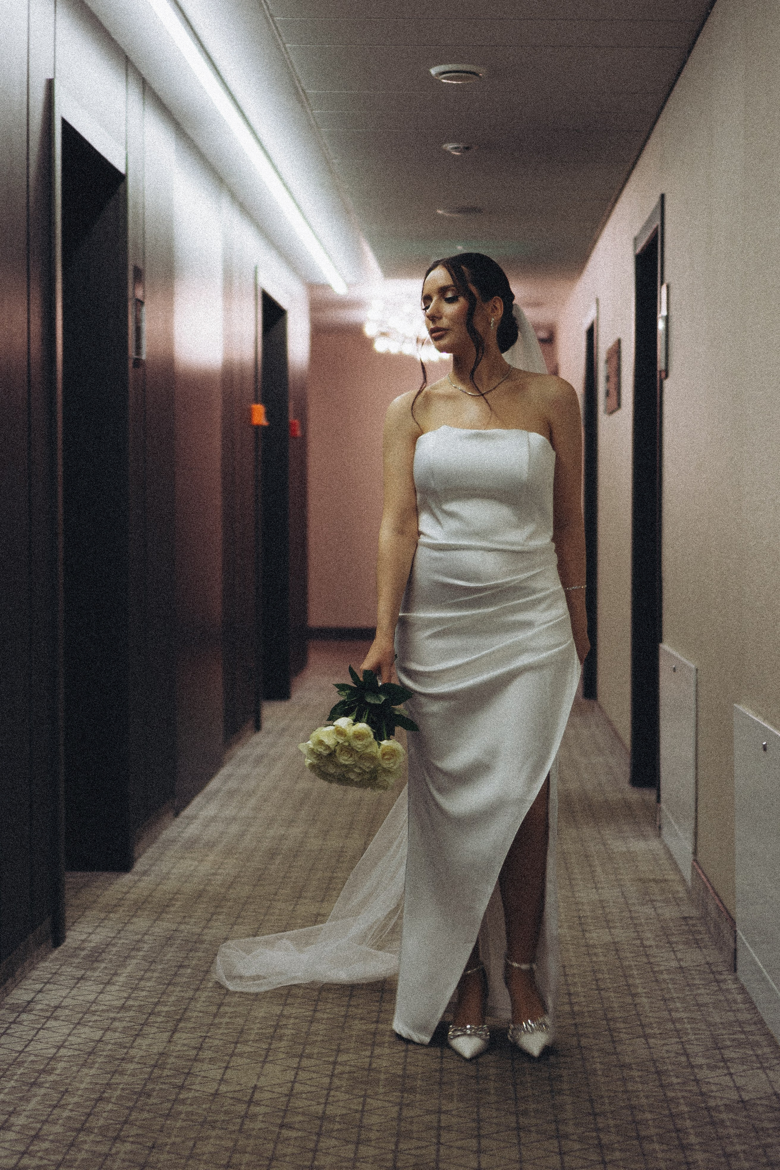 СВАДЕБНАЯ СЬЕМКА СБОРОВ ЖЕНИХА И НЕВЕСТЫ В ОТЕЛЕ И ТАКЖЕ ФОТОСЕССИИЯ В ОТЕЛЕЕ МЕГАПОЛИС БРЯНСК. Профессиональный фотограф, Санкт-Петербург — Виктория Богомолова