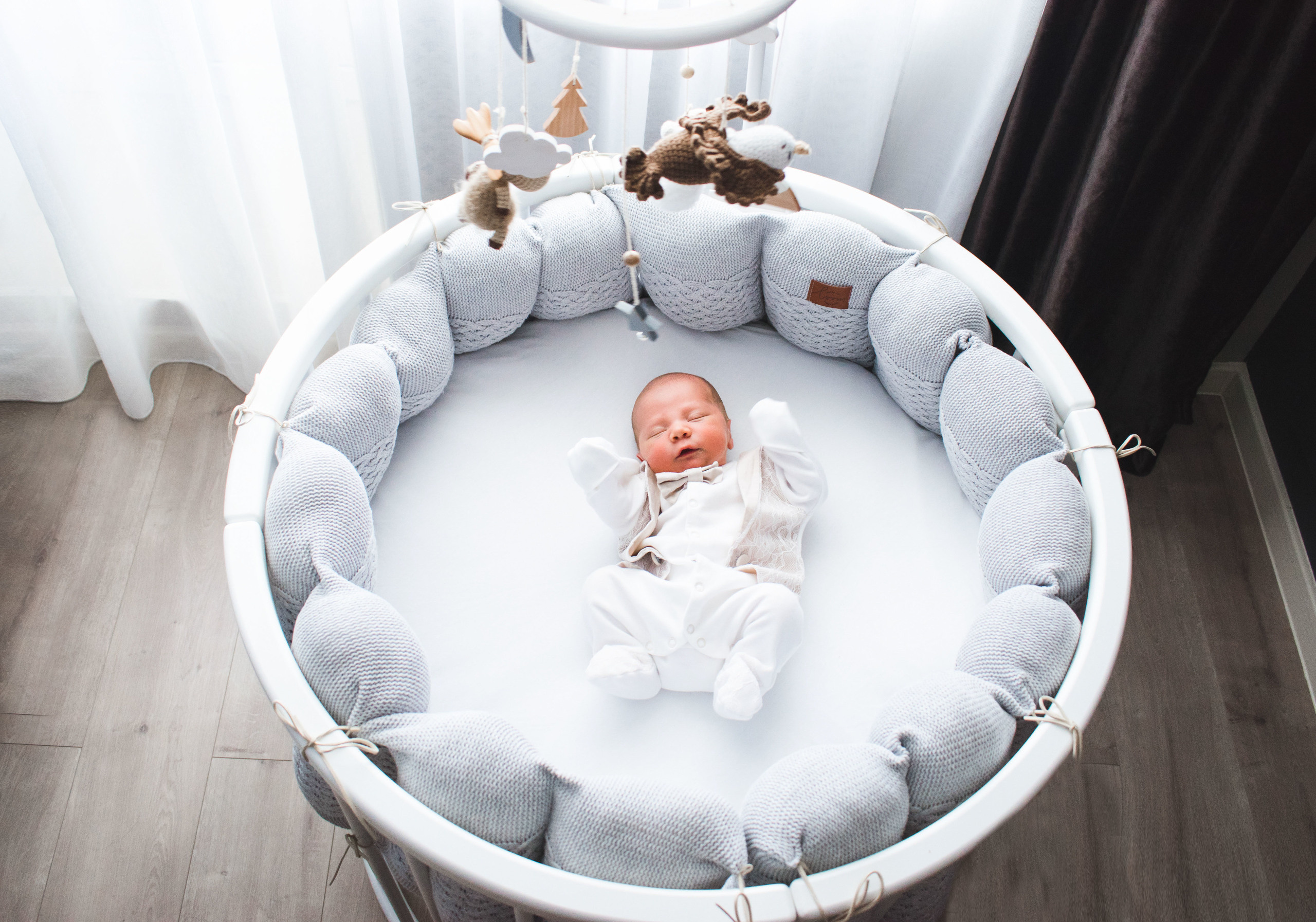 Фотосессия выписки из роддома. Фотограф новорожденных в Брянске Анжелика Прохоренкова