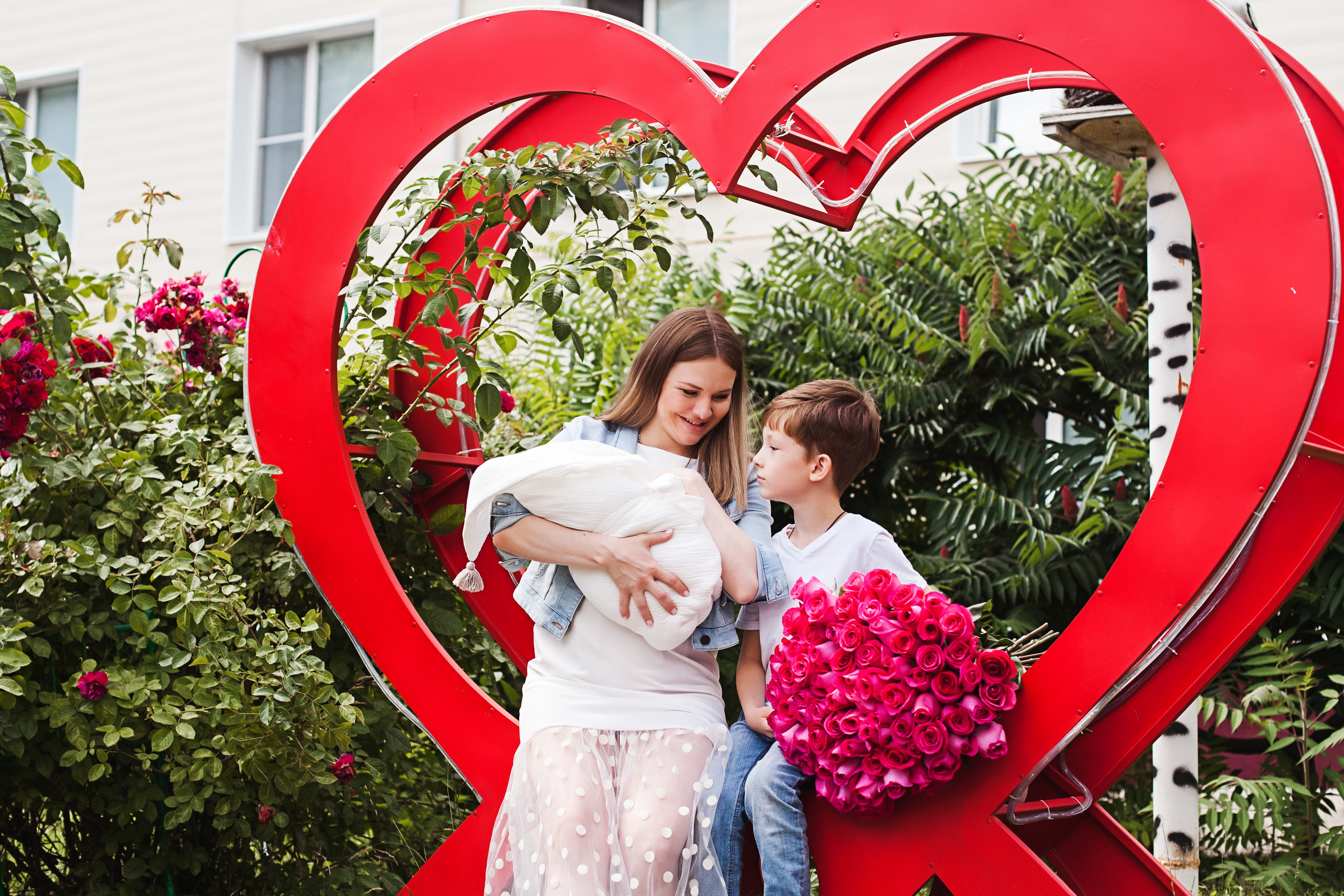 Фотосессия выписки из роддома. Фотограф новорожденных в Брянске Анжелика Прохоренкова