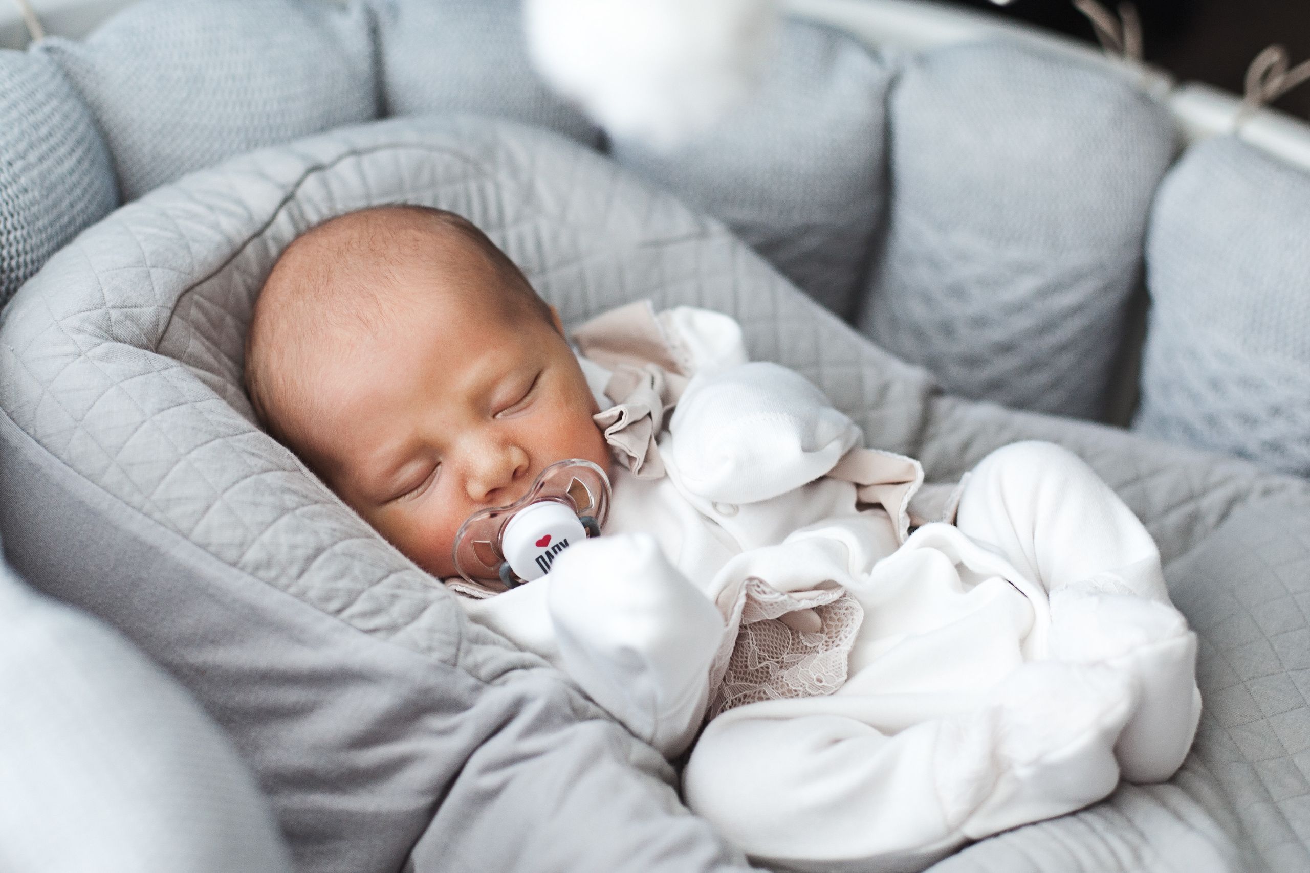 Фотосессия выписки из роддома. Фотограф новорожденных в Брянске Анжелика Прохоренкова