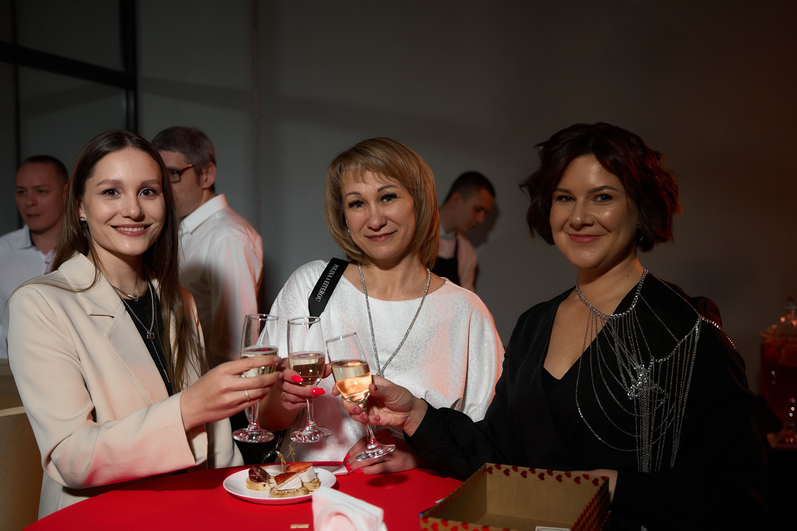 Наши окна. Фотограф и видеограф в Екатеринбурге