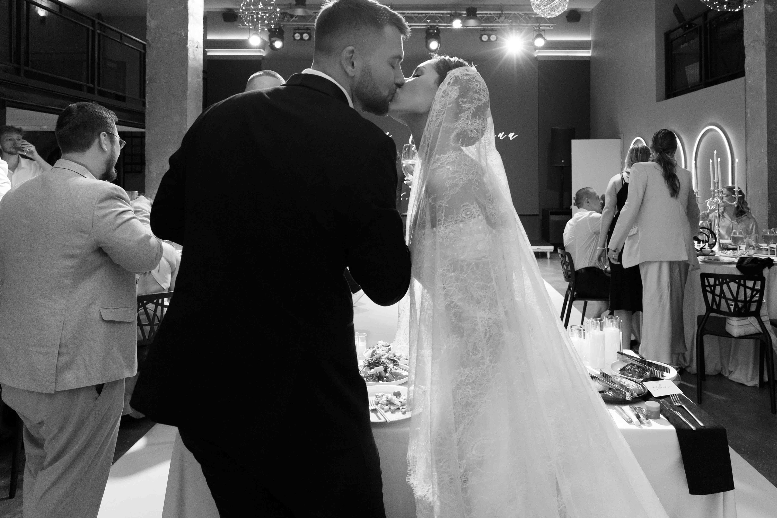 Принц и принцесса. Свадебный фотограф Марьям Сайфулина г. Красноярск