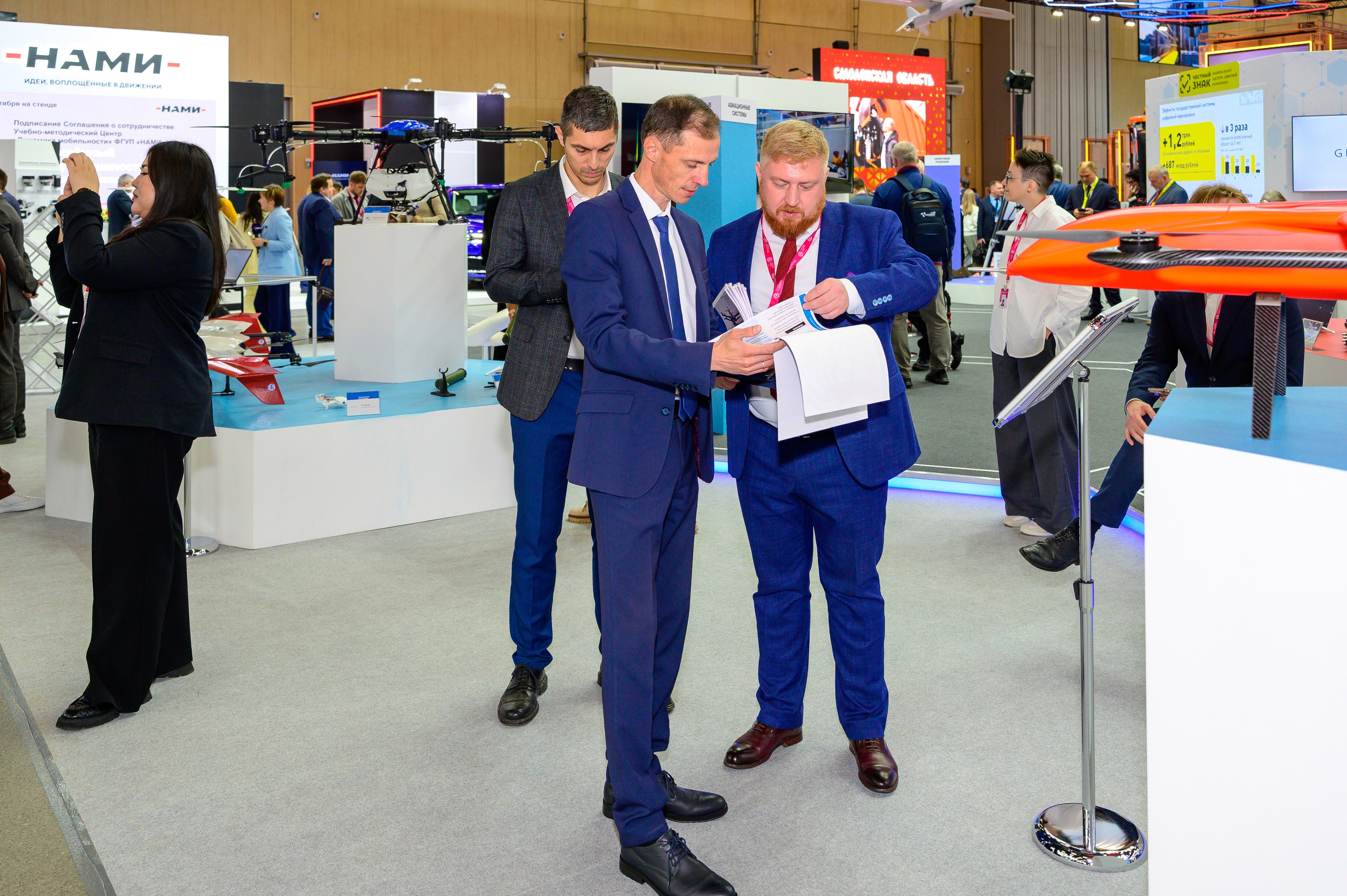 BigindustrialweekBelarus. Фотоуслуги, услуги фотографа, фотографирование важных событий