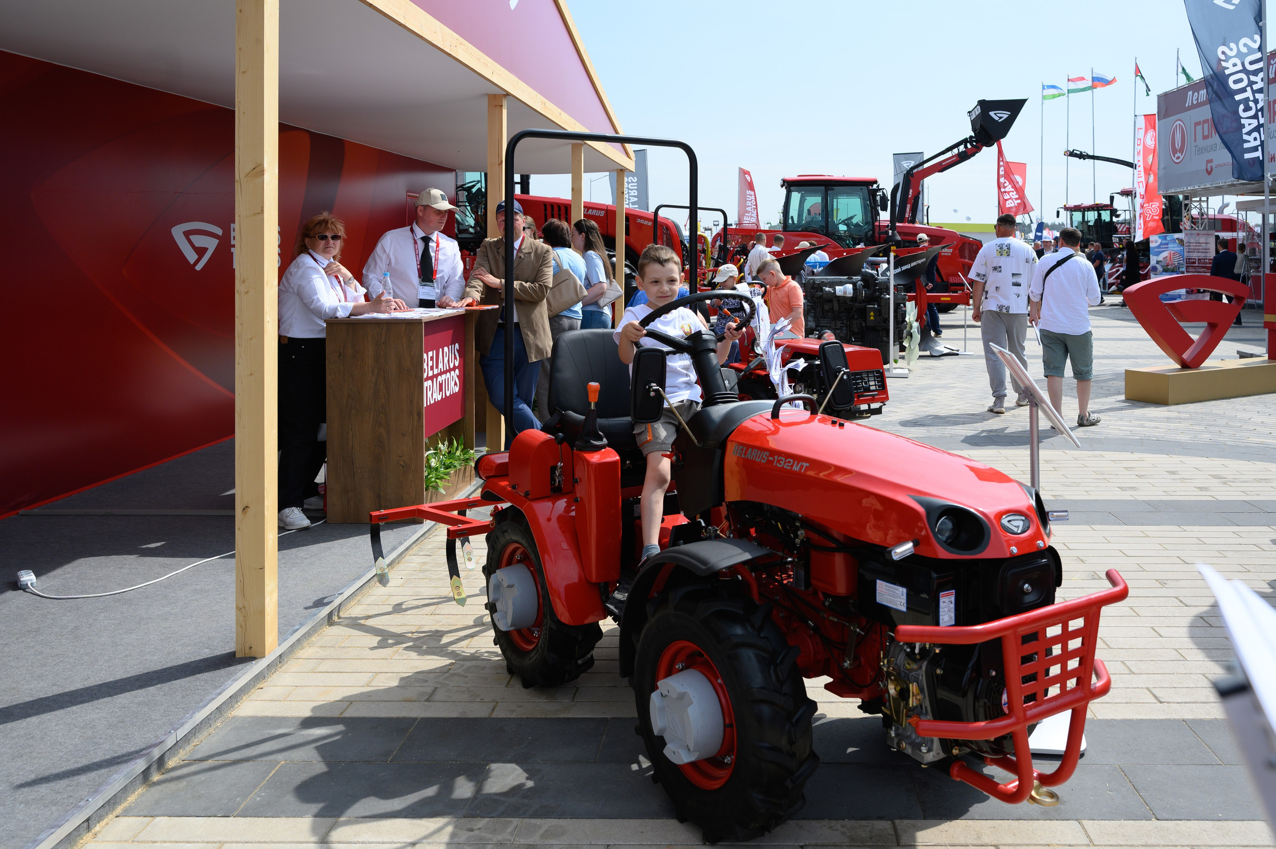 Агровыставка. Фотоуслуги, услуги фотографа, фотографирование важных событий