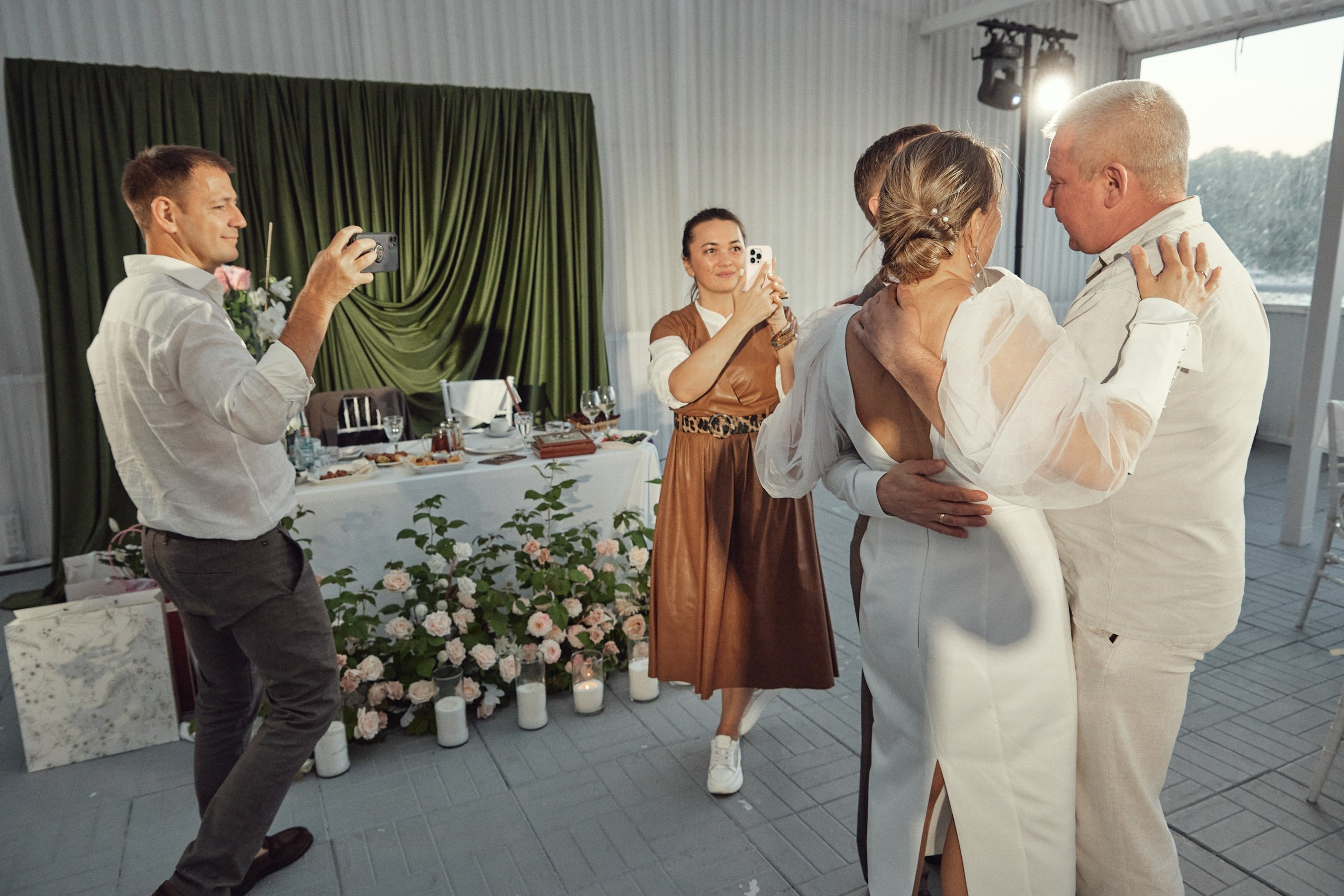 Счастье здесь. Свадебный фотограф Антон Артюшин. Работаю в Нижнем Новгороде и Москве