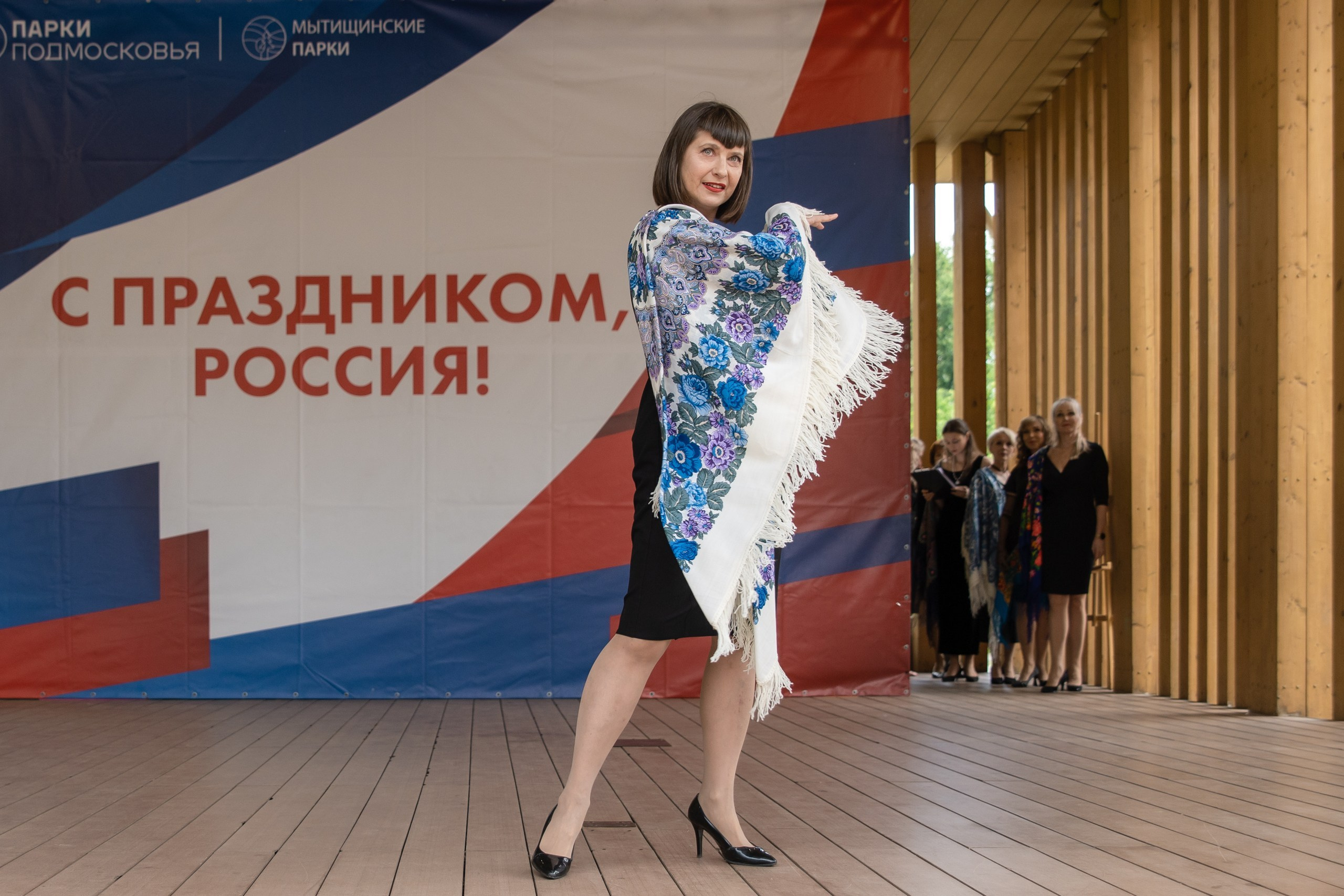 Показ в честь Дня России. Коллекционер и искусствовед Олеся Ястребова