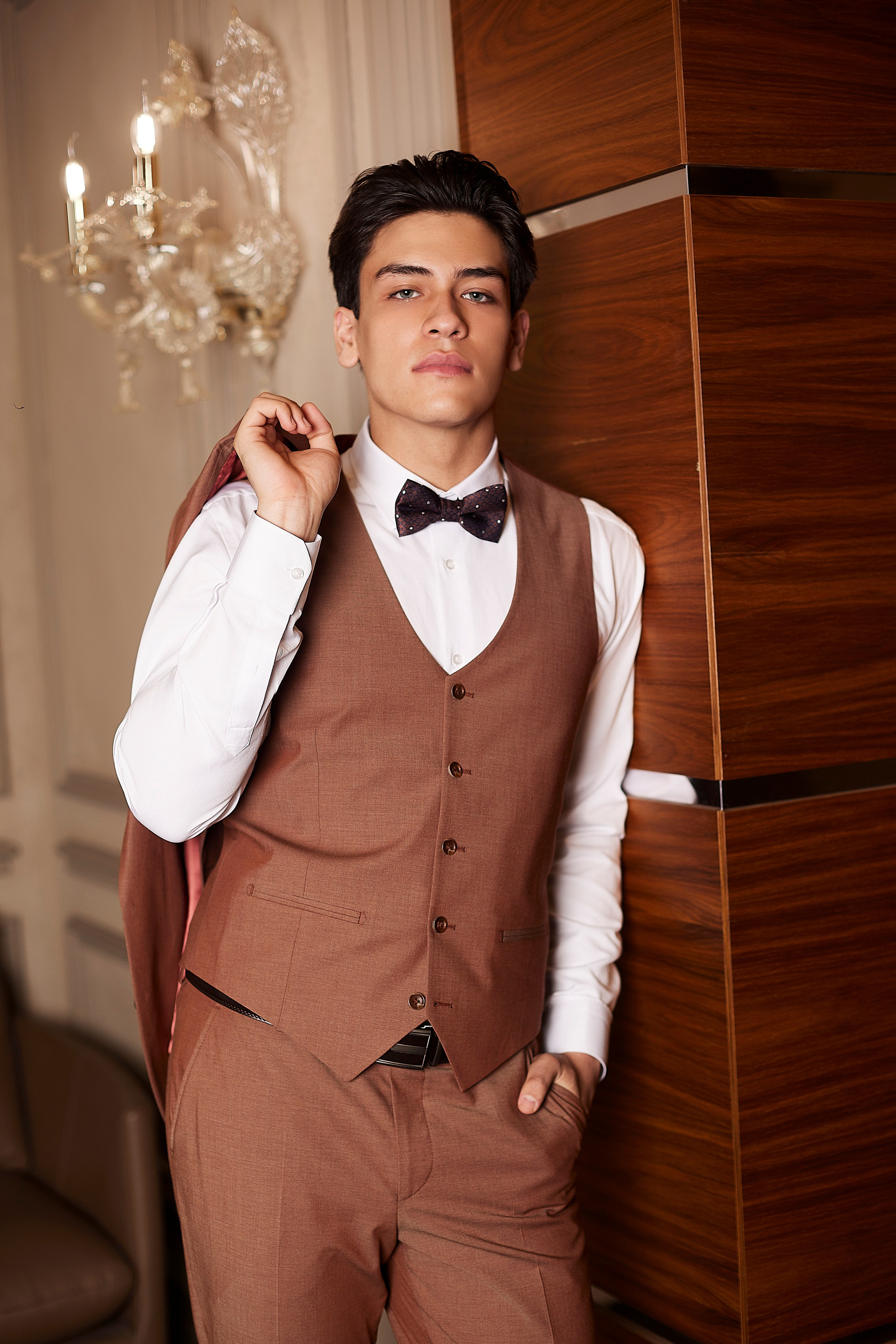 Журнал «Свадебный салон». Магазин мужской одежды Mister. Виктория Ларина — Портретный профессиональный фотограф в Иркутске