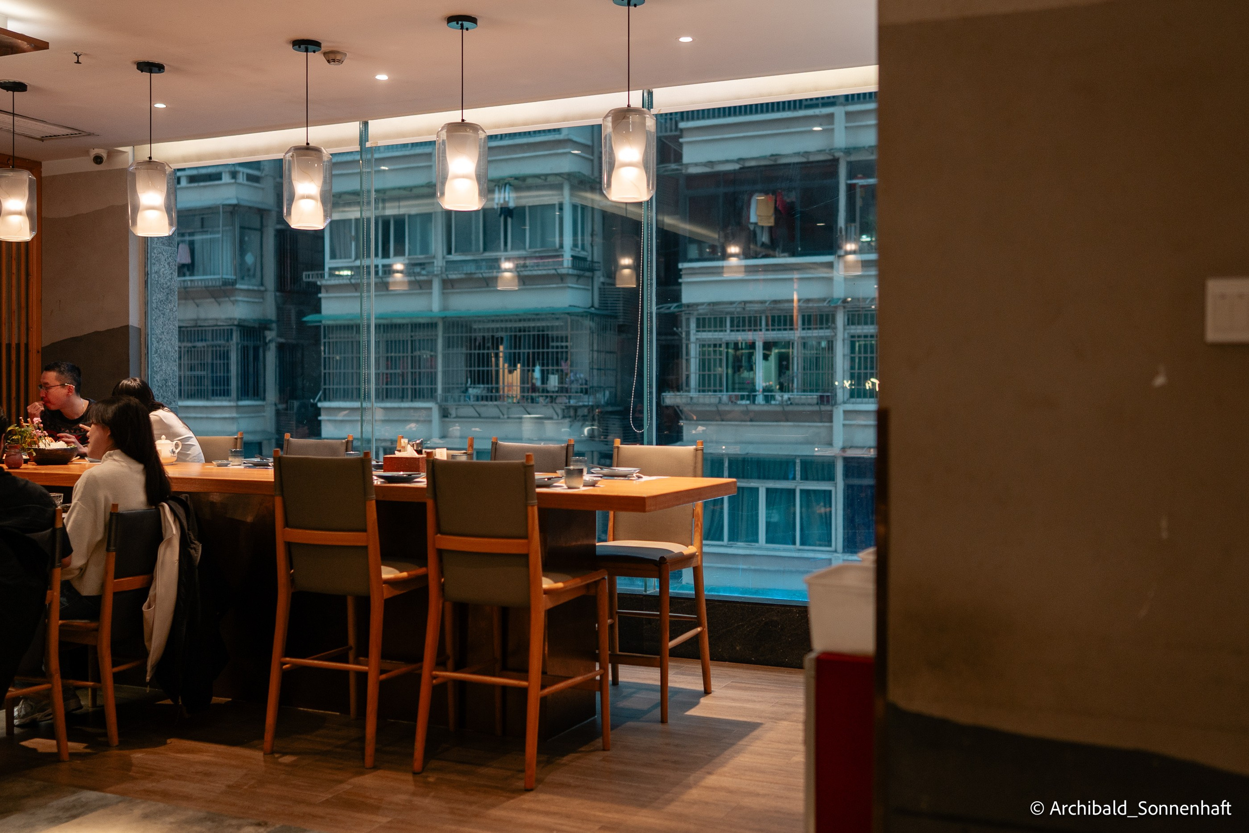 Cat, squirrel, japanese food and stand-up. Photographer in Guangzhou, China. Archibald Sonnenhaft
