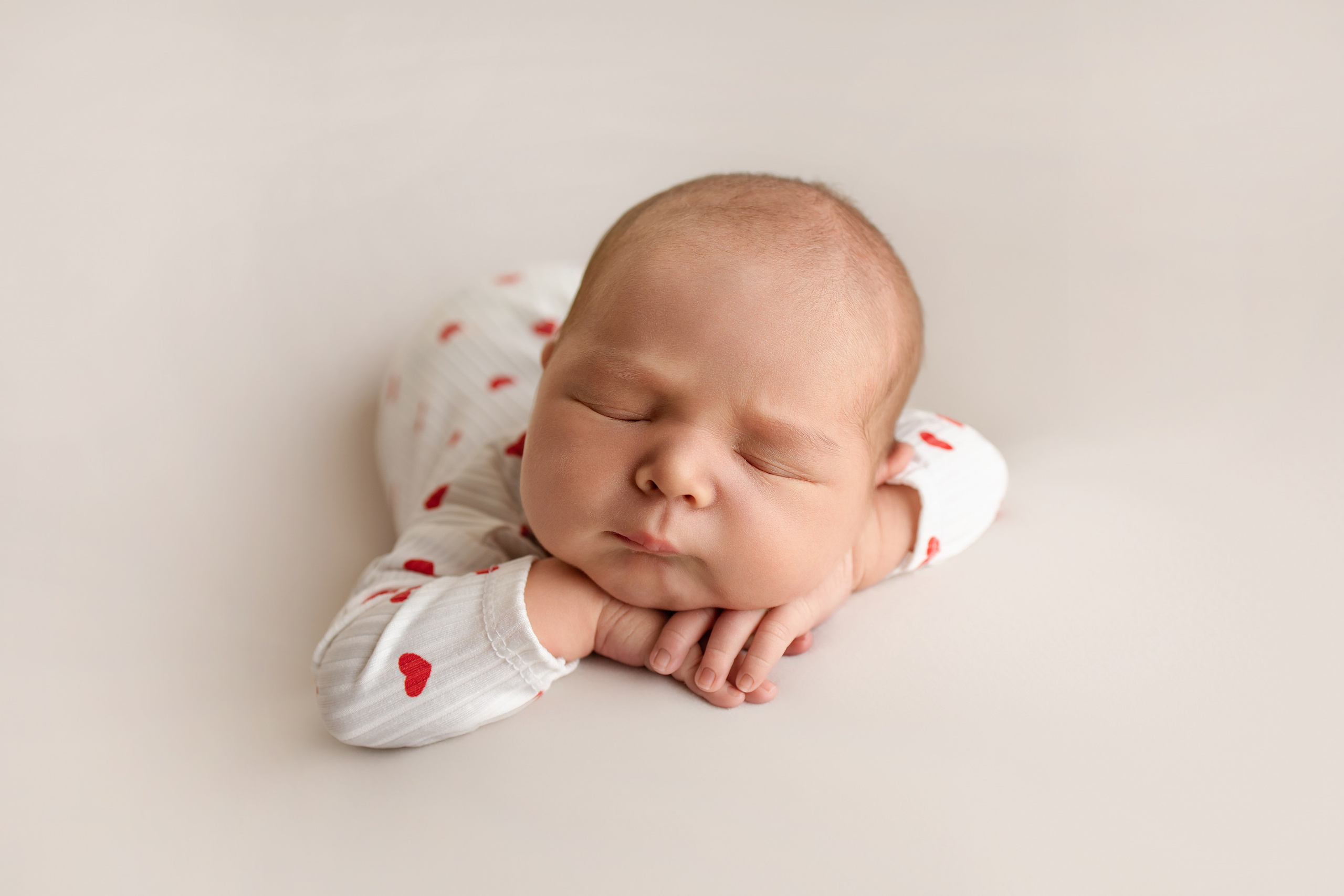 Владислав 7 дней. Фотограф новорождённых Newborn Москва