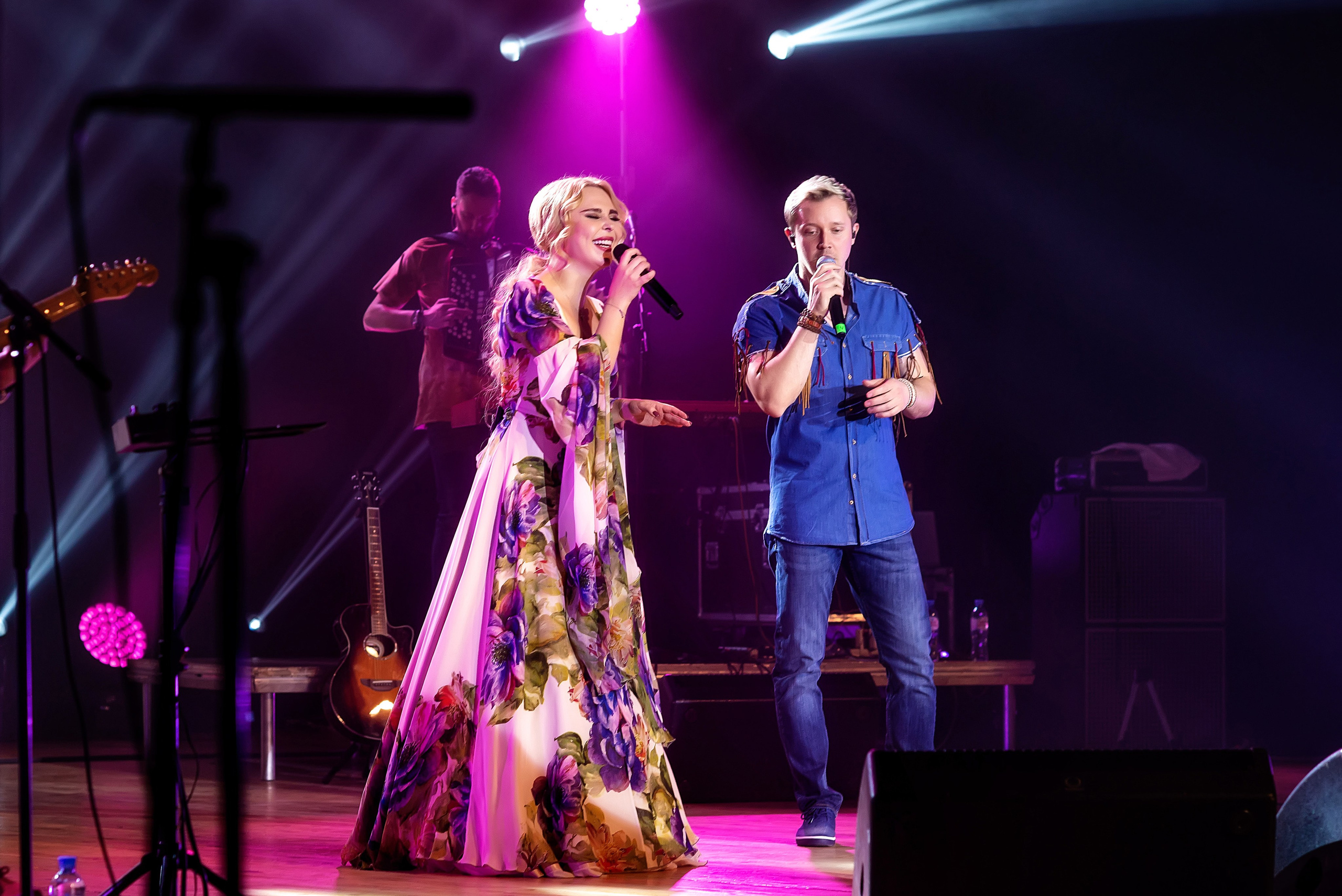 Концерт Пелагеи. Школьный, фэшн фотограф в Тюмени и в России Ирина Королева