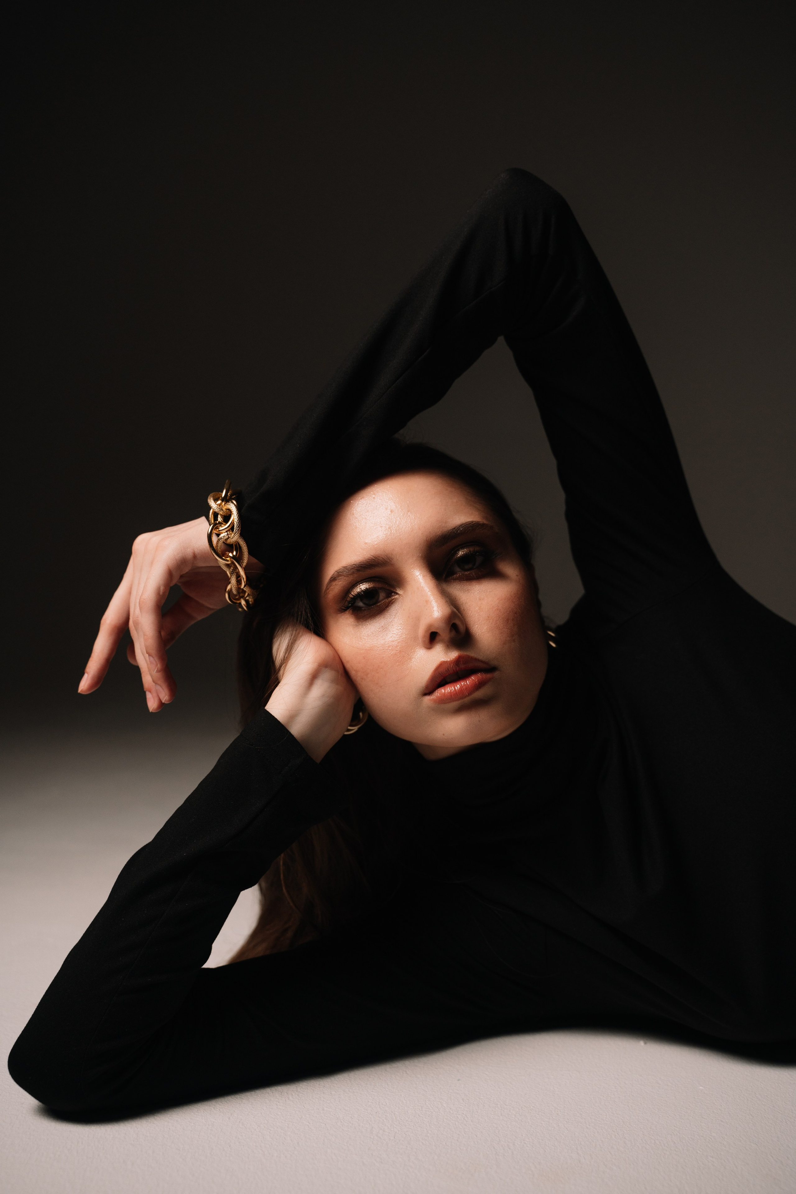 Портрет. Дипломированный фотограф в Новосибирске. Фотографирую свадьбы, репортажи, индивидуальные фотосессии, lovestory(семейные)