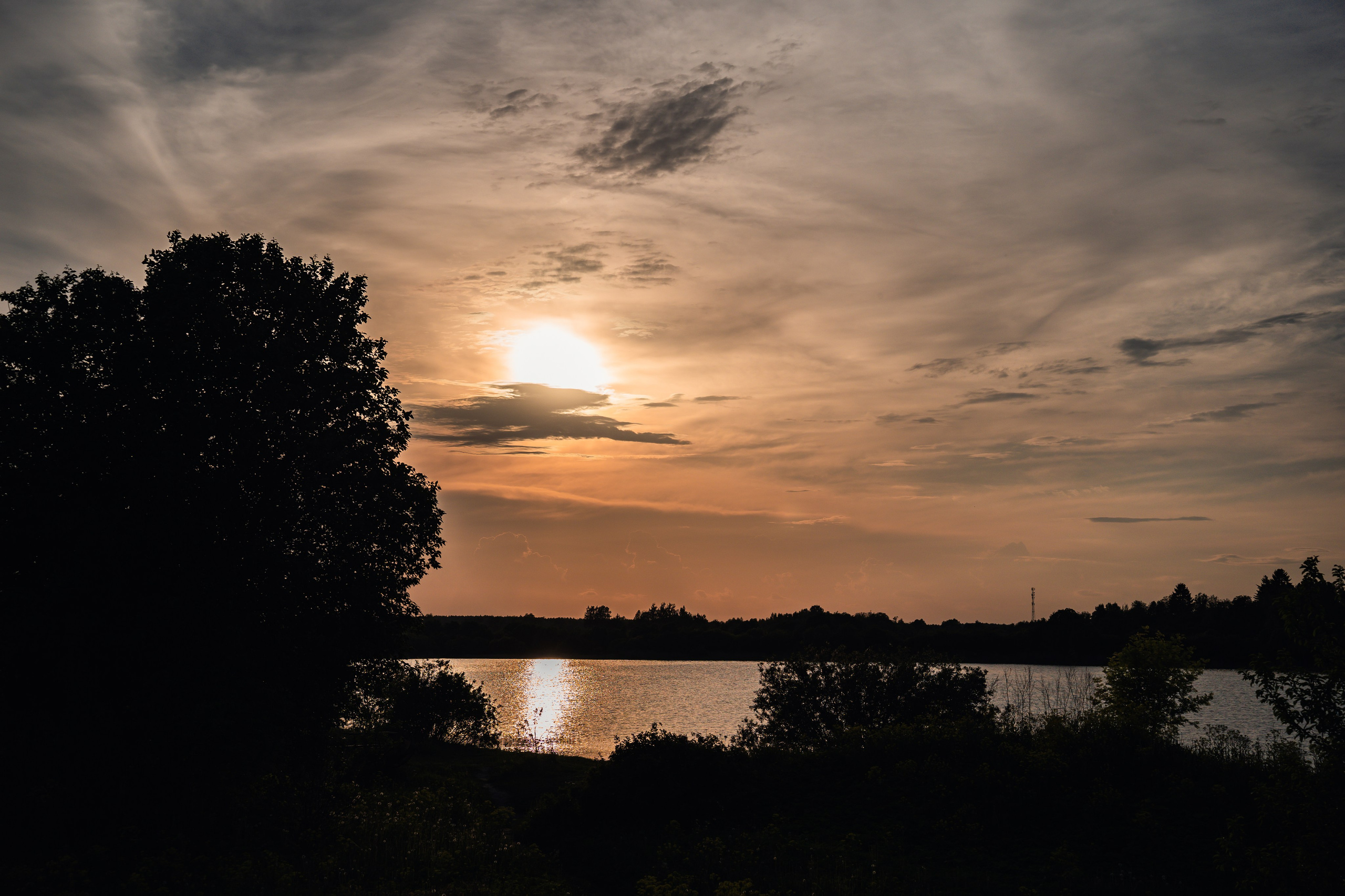 Встреча лета на озере Донцо. Предметный фотограф Санкт-Петербург