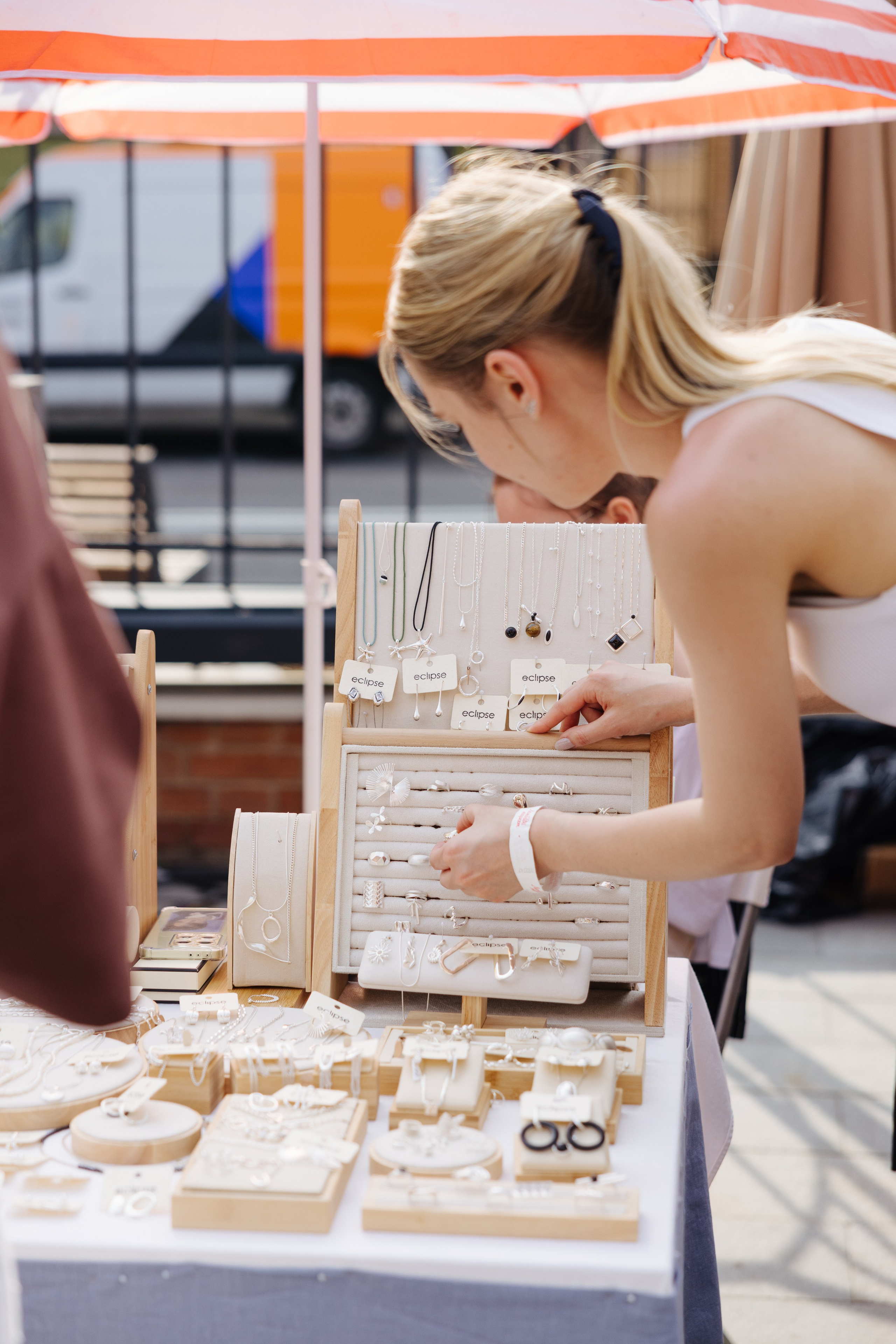 7–8 июня 2025 в пространстве «Три вокзала. Депо» / День 1 / фото Валерий Белобеев. Фотоотчеты «Ламбада-маркета»