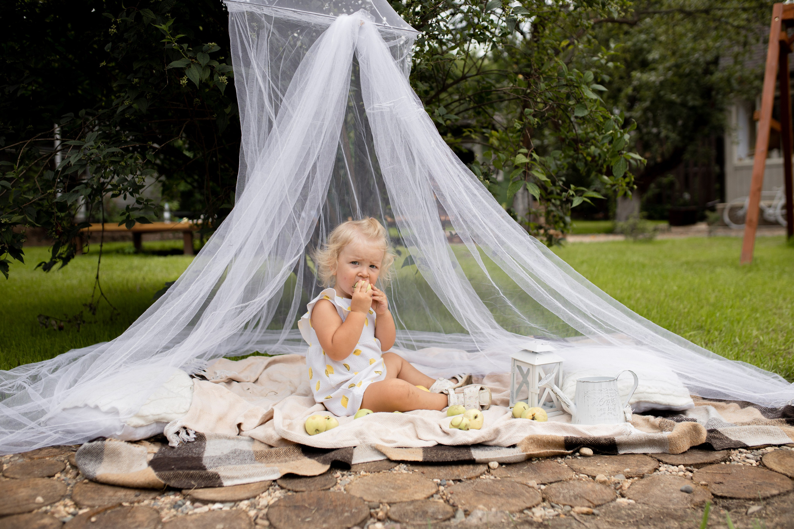 Семейная фотосессия на даче в Купавне. Фотограф в Железнодорожном и Балашихе