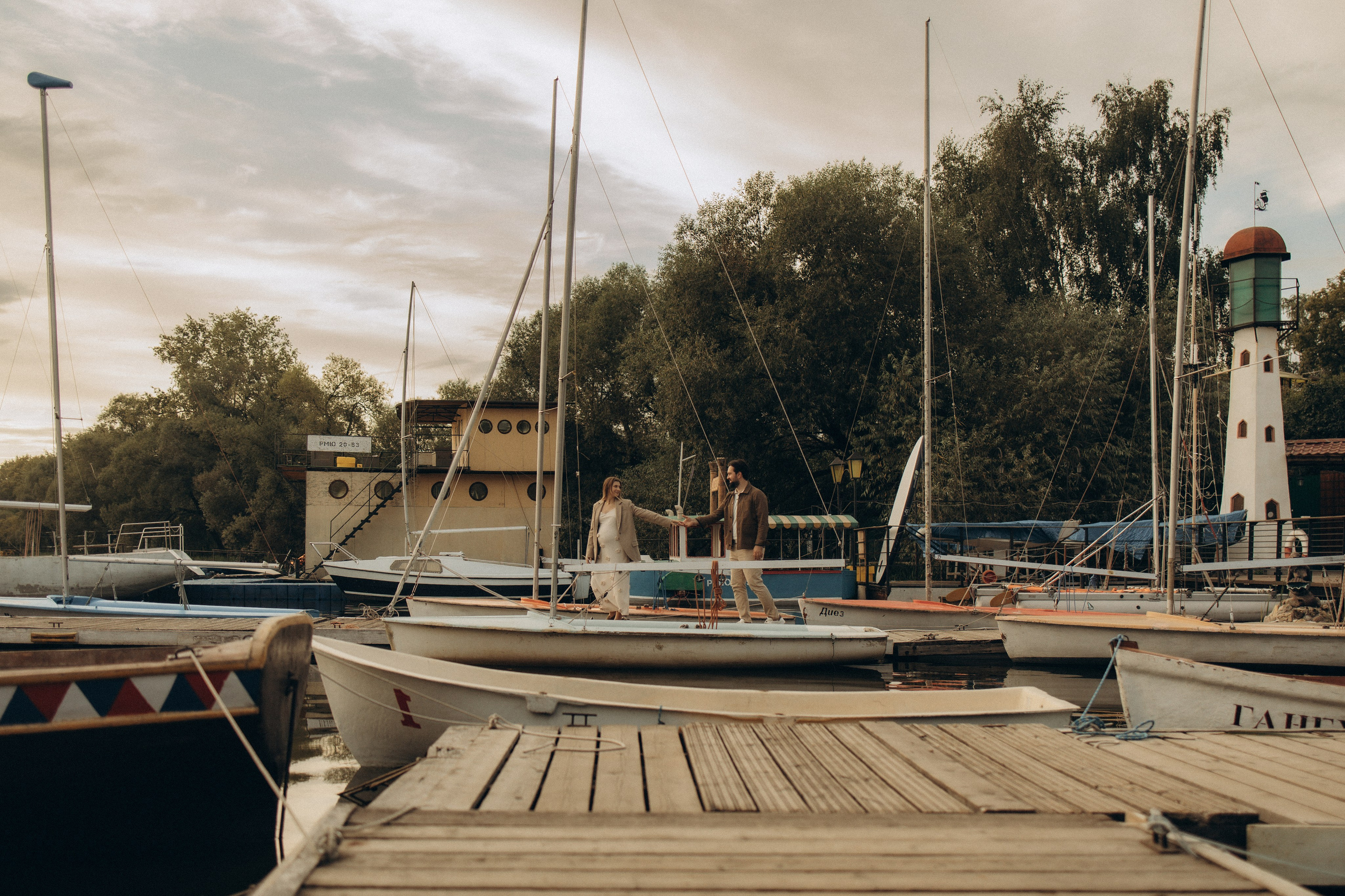 1 + 1 = 3. Фотокарточки о вас и о большой любви!