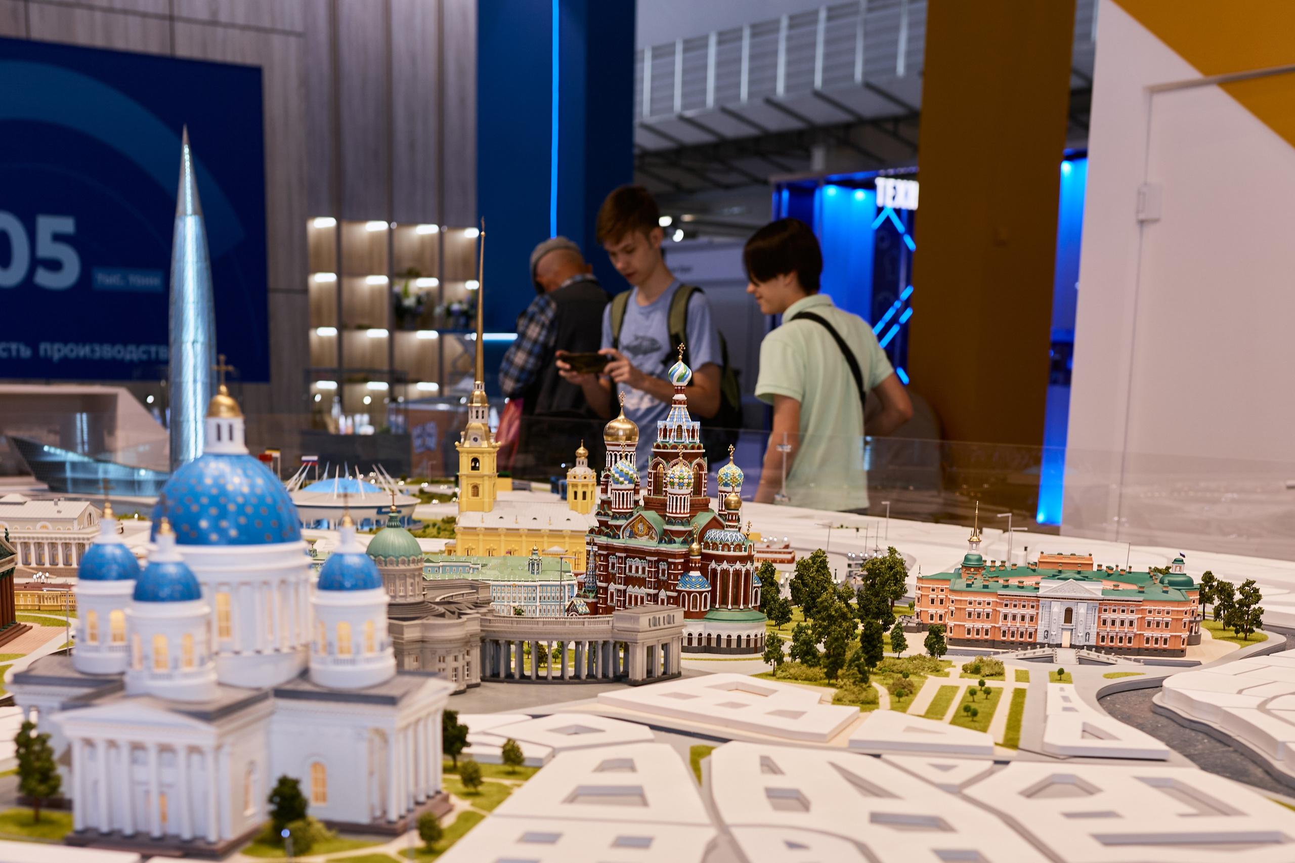 Иннопром 2025. Свадебный, репортажный фотограф в Екатеринбурге Гордин Иван