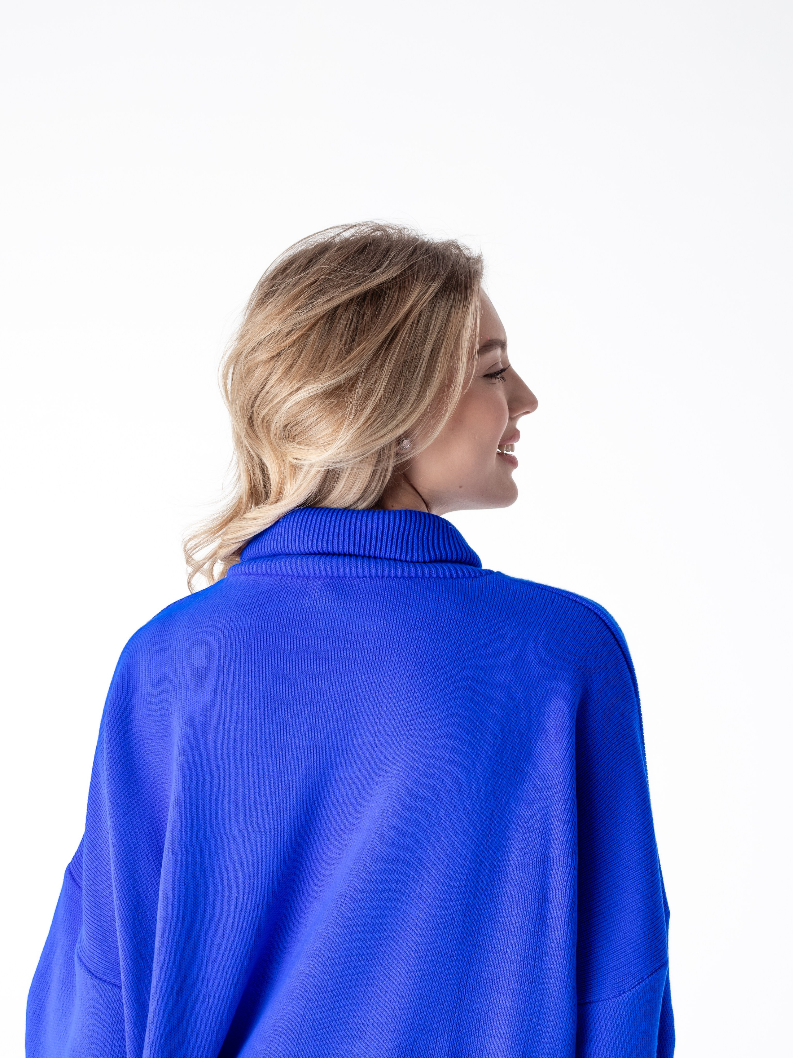 Свитер. Фотограф в Краснодаре Арина Кудряшова